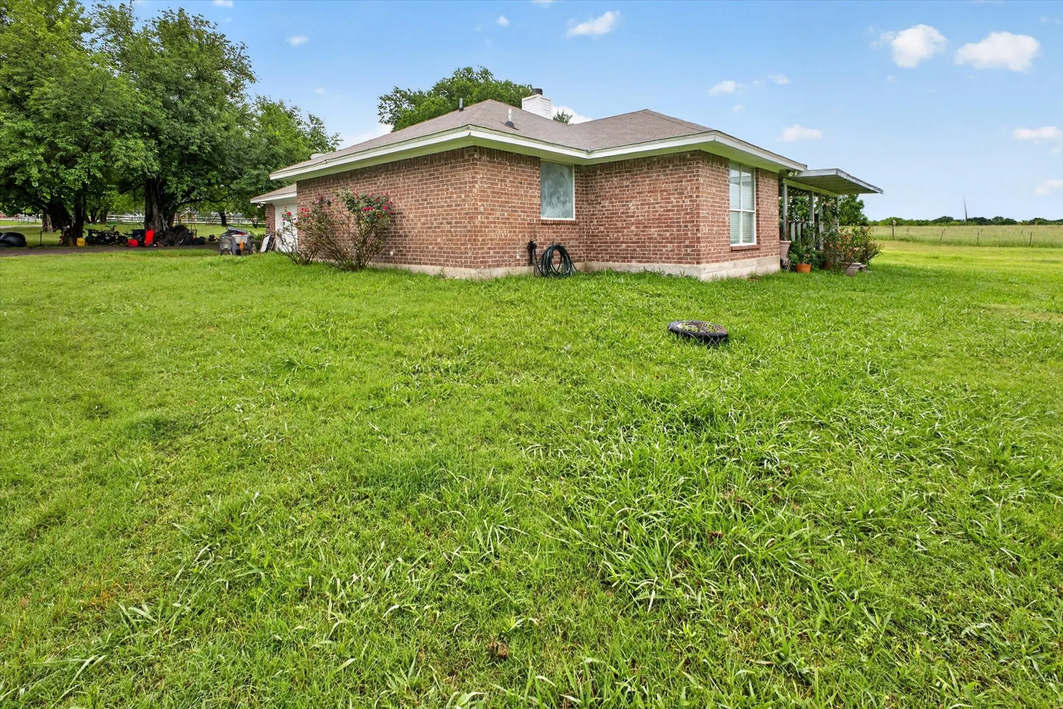Single Family Residence For Sale in Collin County , 14120 County Road 567, Farmersville, Texas 75442, 4 Bedroom, 2 Bathroom, Garage spaces, 1,708 Sqft, built in 1998, mls#21303274, Real Estate Agent in Farmersville, Homes For Sale in Collin county, Homes For Sale in Farmersville, Realtor in Farmersville Texas, Real Estate Brokerage Independent Realty Texas, Luminita Cordes Realtor