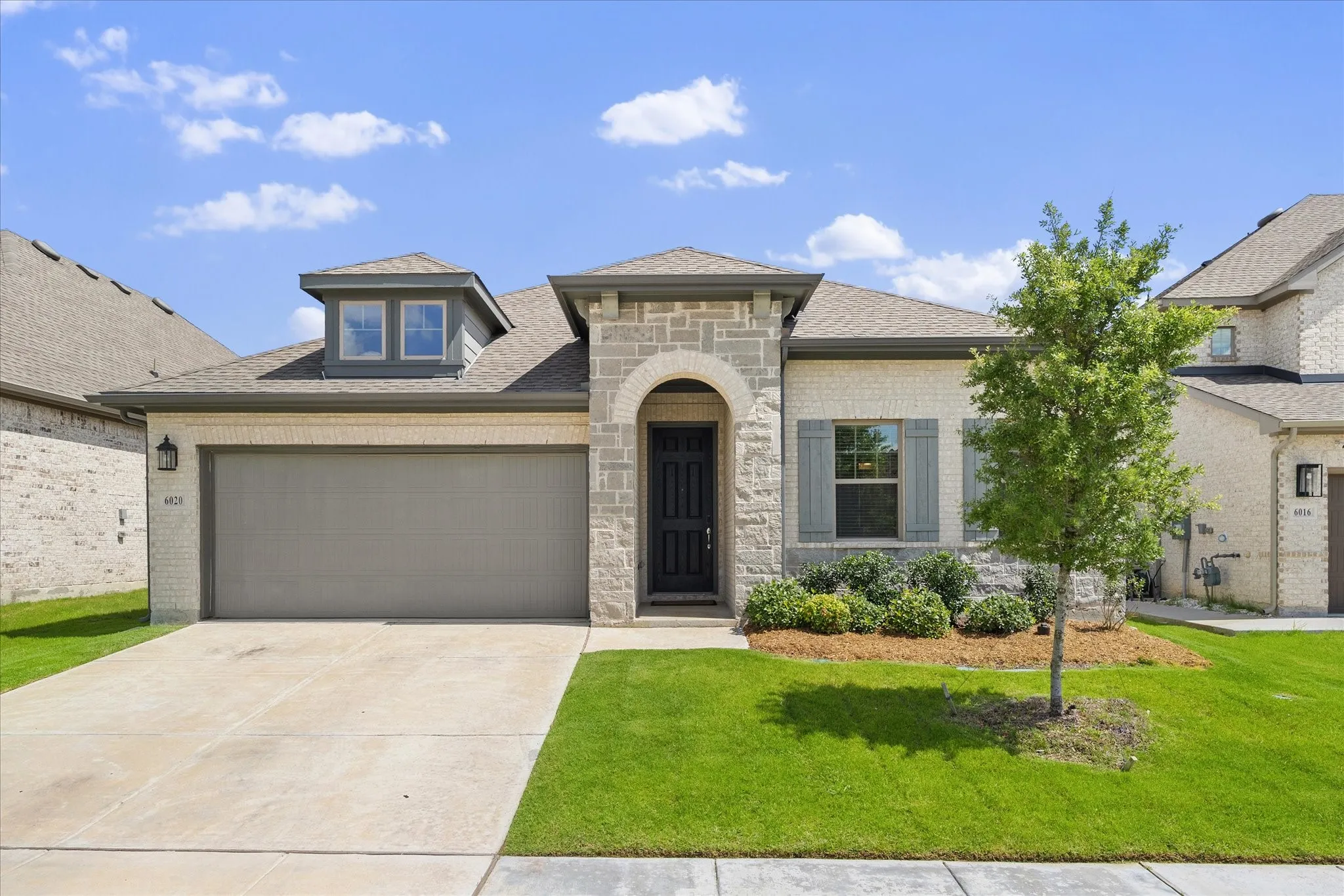Single Family Residence For Sale in Rockwall County , 6020 Poolside Way, Royse City, Texas 75189, 4 Bedroom, 3 Bathroom, 2 Garage spaces, 2,236 Sqft, built in 2022, mls#21297864, Real Estate Agent in Royse City, Homes For Sale in Rockwall county, Homes For Sale in Royse City, Realtor in Royse City Texas, Real Estate Brokerage Independent Realty Texas, Luminita Cordes Realtor