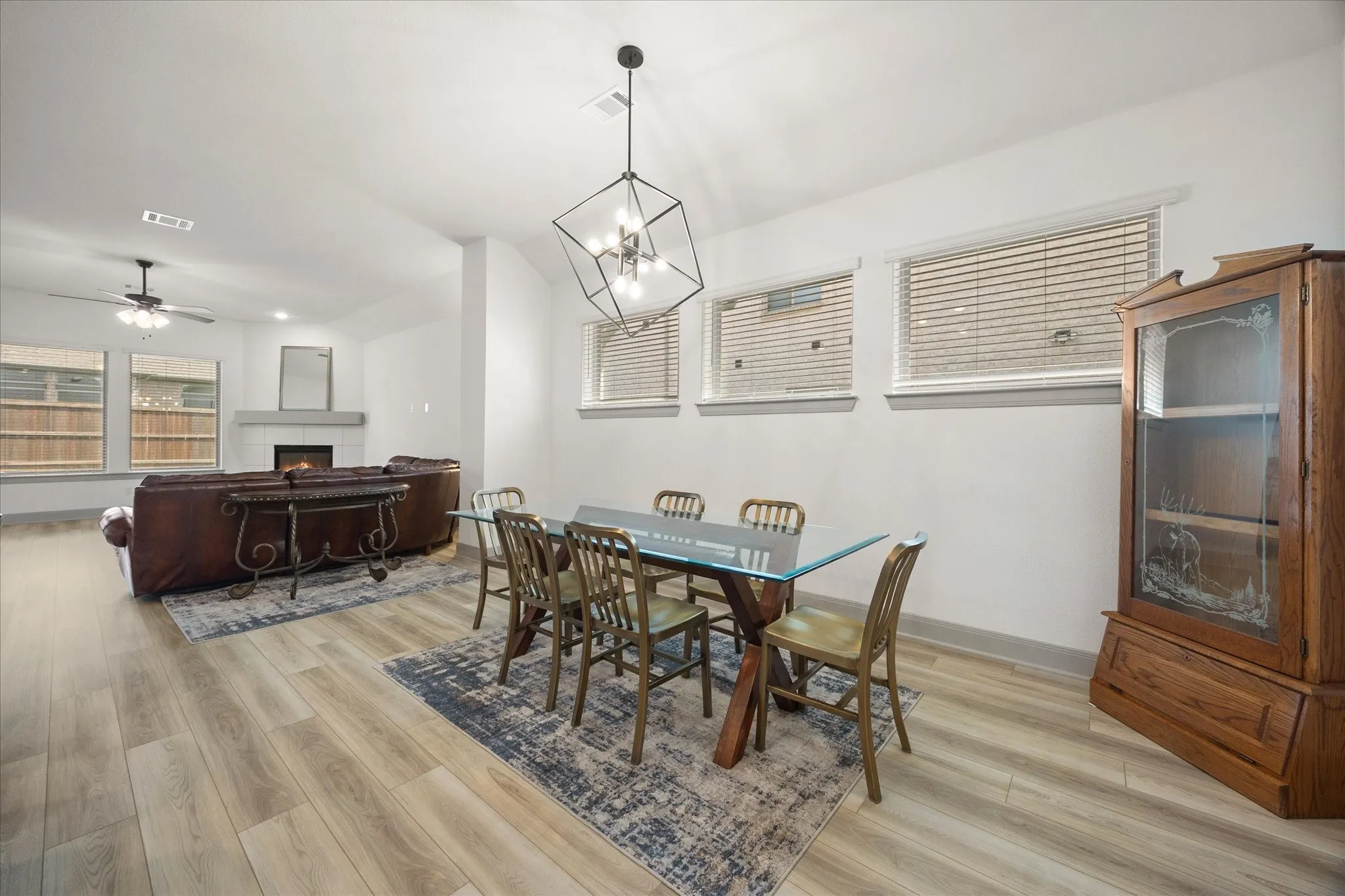 Host your family dinners and gatherings here