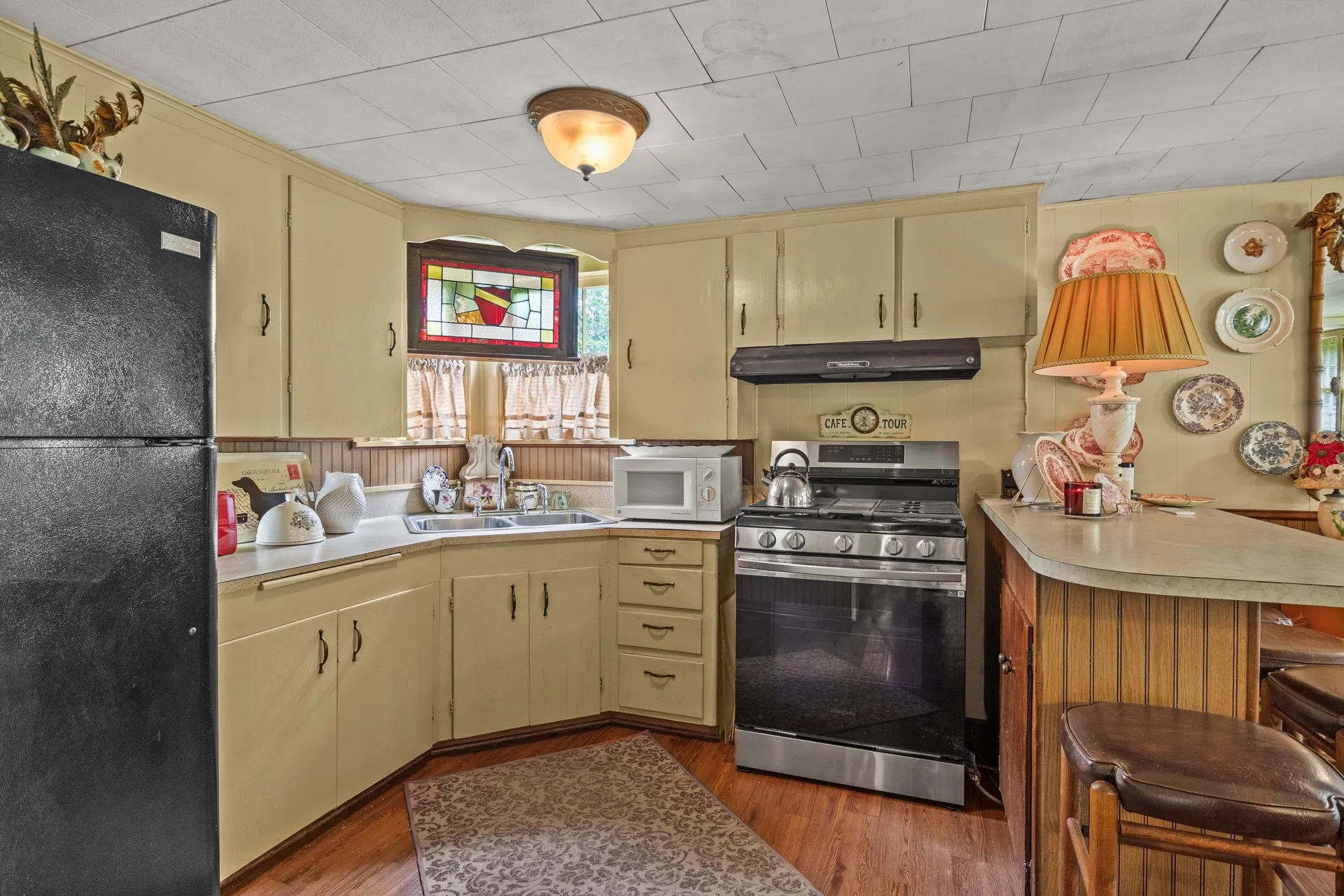 Single Family Residence For Sale in Titus County , 1031 CR 1770, Mt Pleasant, Texas 75455, 3 Bedroom, 1 Bathroom, Garage spaces, 1,088 Sqft, built in 1965, mls#21303273, Real Estate Agent in Mt Pleasant, Homes For Sale in Titus county, Homes For Sale in Mt Pleasant, Realtor in Mt Pleasant Texas, Real Estate Brokerage Independent Realty Texas, Luminita Cordes Realtor