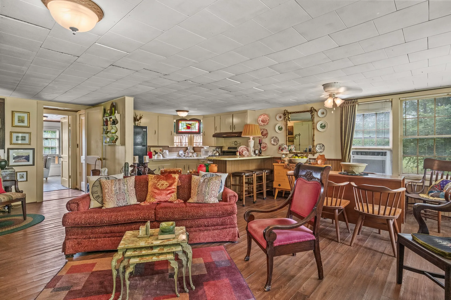 Single Family Residence For Sale in Titus County , 1031 CR 1770, Mt Pleasant, Texas 75455, 3 Bedroom, 1 Bathroom, Garage spaces, 1,088 Sqft, built in 1965, mls#21303273, Real Estate Agent in Mt Pleasant, Homes For Sale in Titus county, Homes For Sale in Mt Pleasant, Realtor in Mt Pleasant Texas, Real Estate Brokerage Independent Realty Texas, Luminita Cordes Realtor