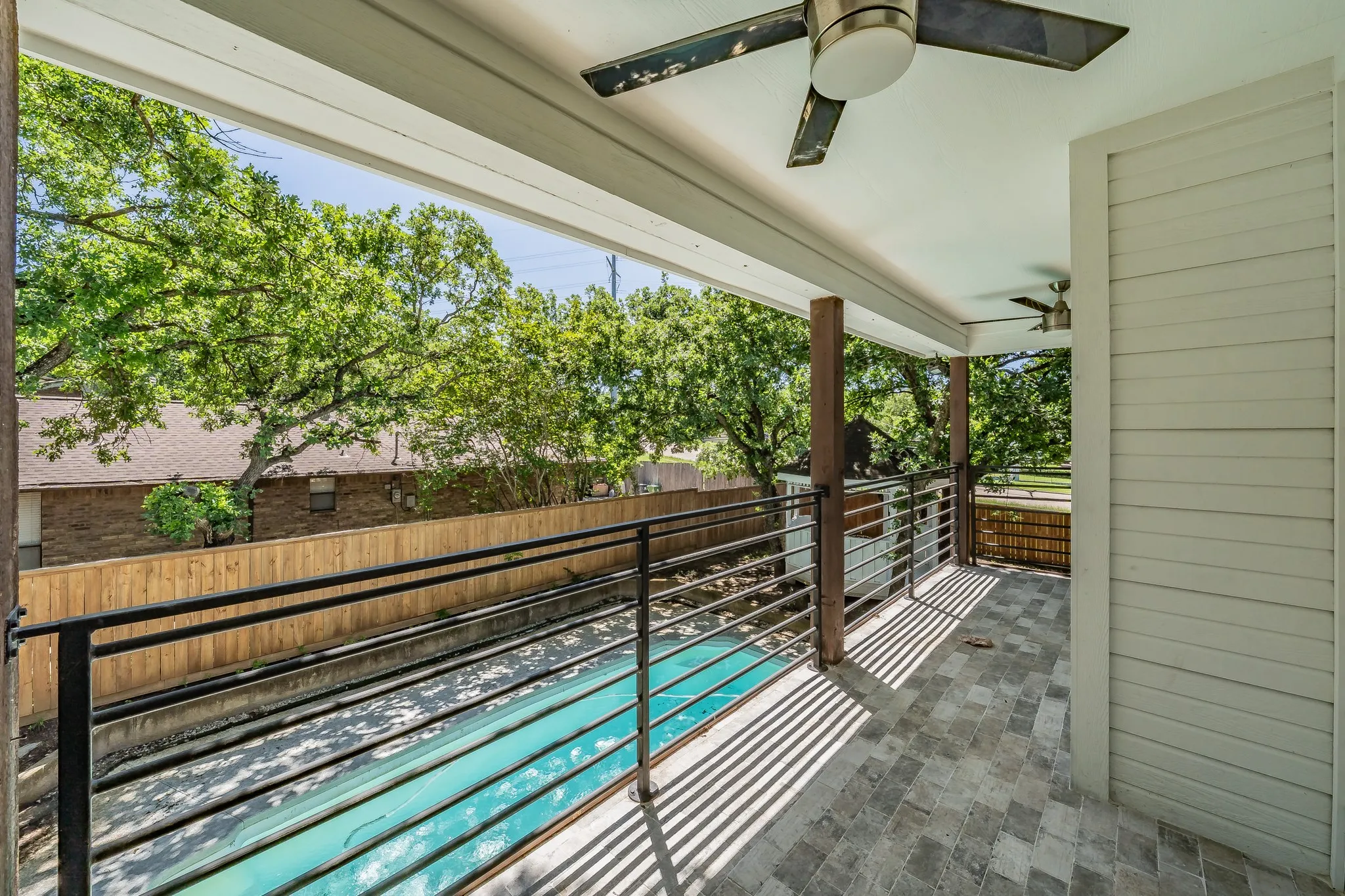 Single Family Residence For Sale in Tarrant County , 2815 Perkins Road, Arlington, Texas 76016, 5 Bedroom, 4 Bathroom, 2 Garage spaces, 4,034 Sqft, built in 1985, mls#21303231, Real Estate Agent in Arlington, Homes For Sale in Tarrant county, Homes For Sale in Arlington, Realtor in Arlington Texas, Real Estate Brokerage Independent Realty Texas, Luminita Cordes Realtor