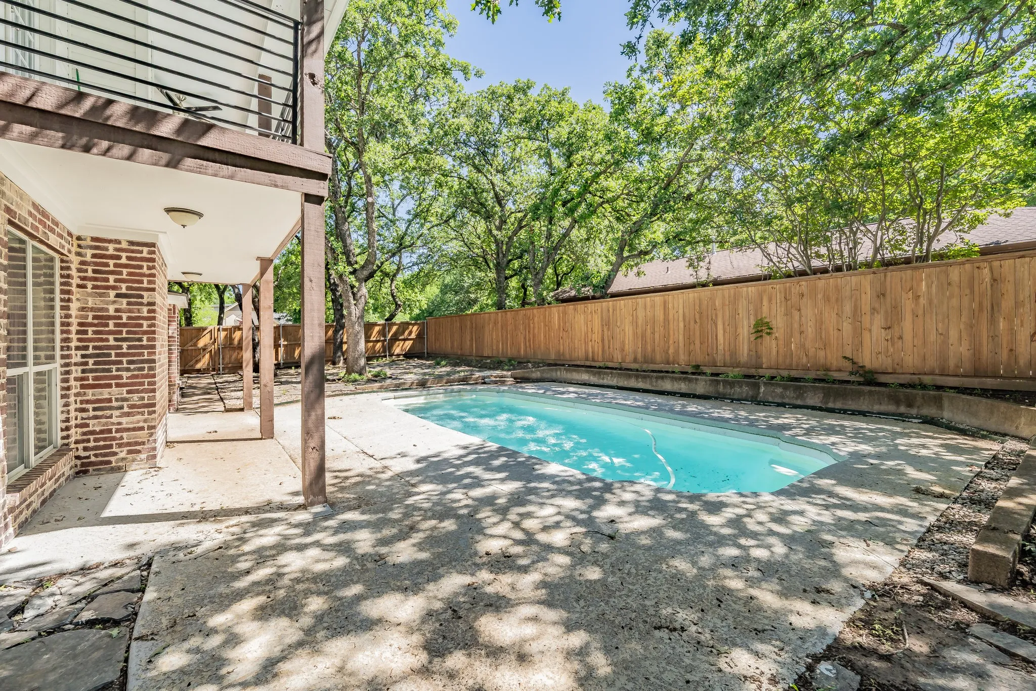 Single Family Residence For Sale in Tarrant County , 2815 Perkins Road, Arlington, Texas 76016, 5 Bedroom, 4 Bathroom, 2 Garage spaces, 4,034 Sqft, built in 1985, mls#21303231, Real Estate Agent in Arlington, Homes For Sale in Tarrant county, Homes For Sale in Arlington, Realtor in Arlington Texas, Real Estate Brokerage Independent Realty Texas, Luminita Cordes Realtor