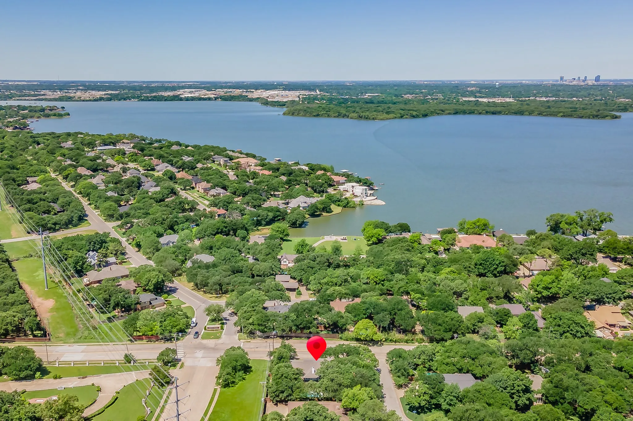 Single Family Residence For Sale in Tarrant County , 2815 Perkins Road, Arlington, Texas 76016, 5 Bedroom, 4 Bathroom, 2 Garage spaces, 4,034 Sqft, built in 1985, mls#21303231, Real Estate Agent in Arlington, Homes For Sale in Tarrant county, Homes For Sale in Arlington, Realtor in Arlington Texas, Real Estate Brokerage Independent Realty Texas, Luminita Cordes Realtor