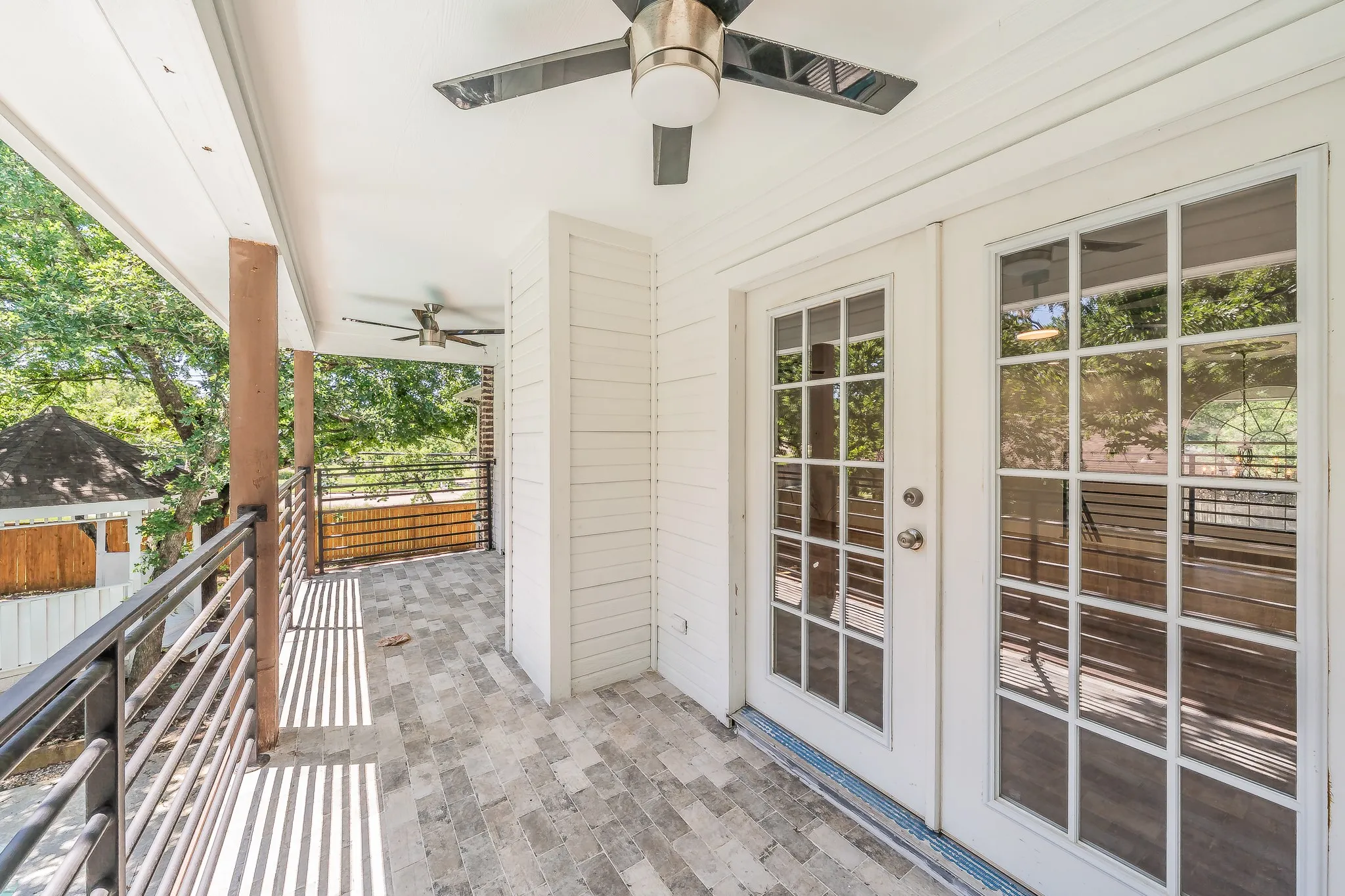 Single Family Residence For Sale in Tarrant County , 2815 Perkins Road, Arlington, Texas 76016, 5 Bedroom, 4 Bathroom, 2 Garage spaces, 4,034 Sqft, built in 1985, mls#21303231, Real Estate Agent in Arlington, Homes For Sale in Tarrant county, Homes For Sale in Arlington, Realtor in Arlington Texas, Real Estate Brokerage Independent Realty Texas, Luminita Cordes Realtor