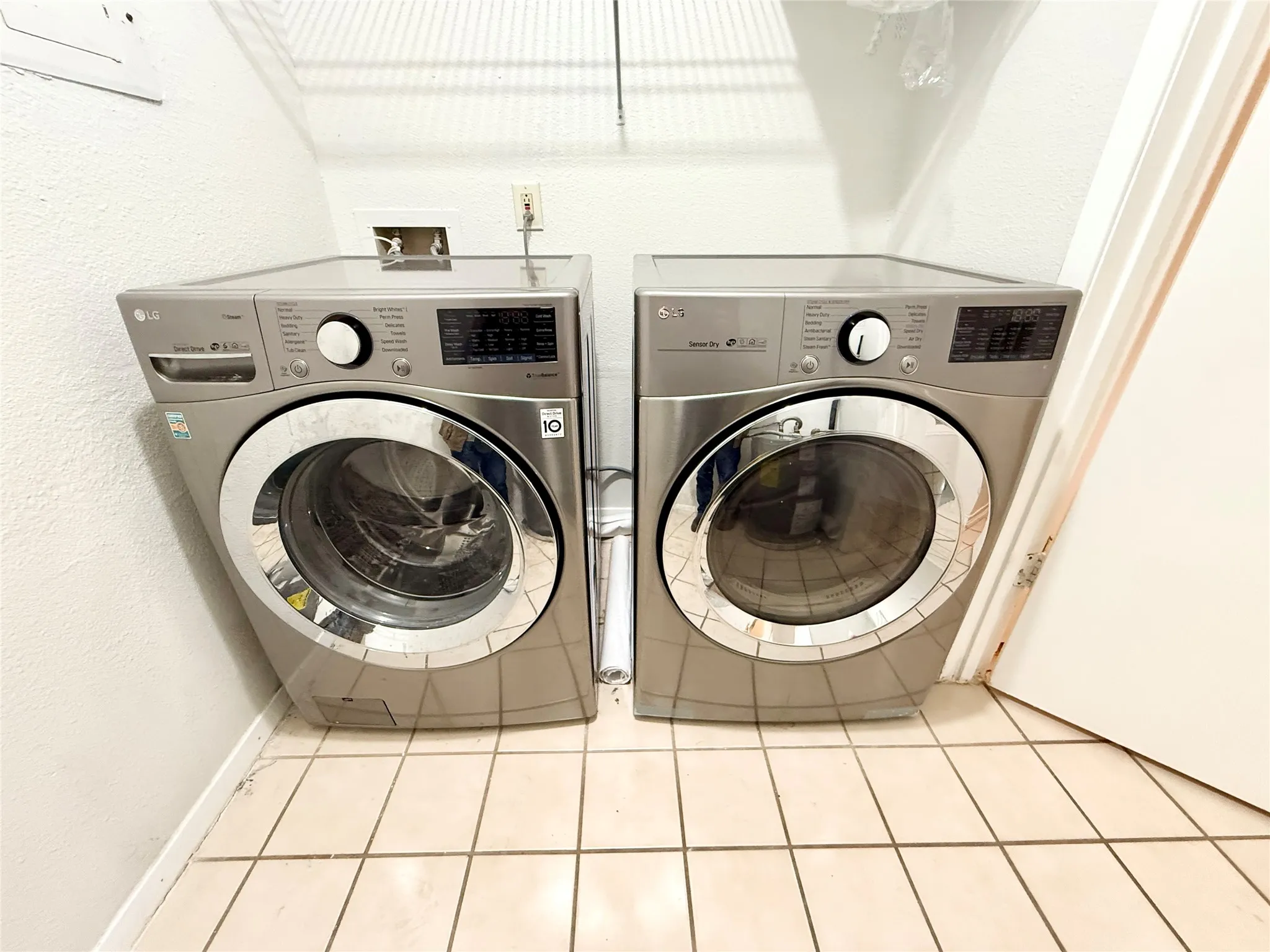 Condominium For Rent in Dallas County , 12480 Abrams Road 2702, Dallas, Texas 75243, 1 Bedroom, 1 Bathroom, Garage spaces, 779 Sqft, built in 1982, mls#21303300, Real Estate Agent in Dallas, Homes For Rent in Dallas county, Homes For Rent in Dallas, Realtor in Dallas Texas, Real Estate Brokerage Independent Realty Texas, Luminita Cordes Realtor