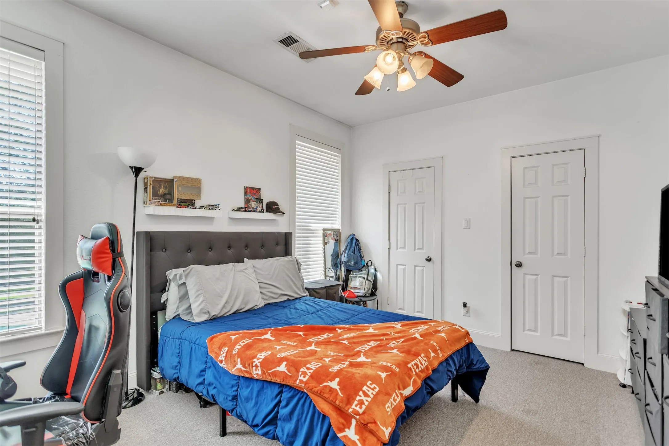 Single Family Residence For Sale in Dallas County , 218 New Market Road, Mesquite, Texas 75149, 4 Bedroom, 4 Bathroom, 2 Garage spaces, 2,855 Sqft, built in 2002, Price $624,999, mls#21233295, Real Estate Agent in Mesquite, Homes For Sale in Dallas county, Homes For Sale in Mesquite, Realtor in Mesquite Texas, Real Estate Brokerage Independent Realty Texas, Luminita Cordes Realtor