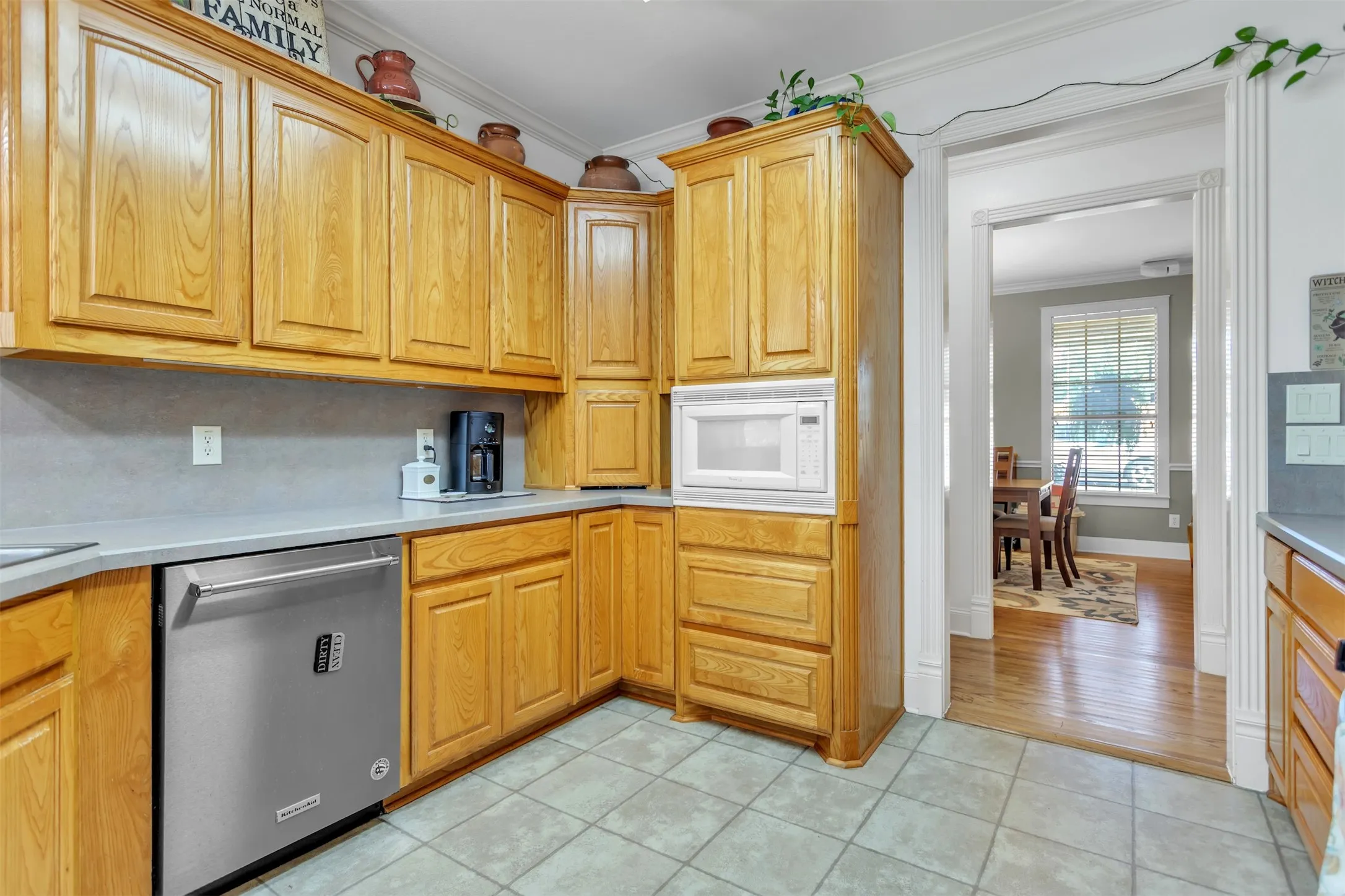 Single Family Residence For Sale in Dallas County , 218 New Market Road, Mesquite, Texas 75149, 4 Bedroom, 4 Bathroom, 2 Garage spaces, 2,855 Sqft, built in 2002, Price $624,999, mls#21233295, Real Estate Agent in Mesquite, Homes For Sale in Dallas county, Homes For Sale in Mesquite, Realtor in Mesquite Texas, Real Estate Brokerage Independent Realty Texas, Luminita Cordes Realtor