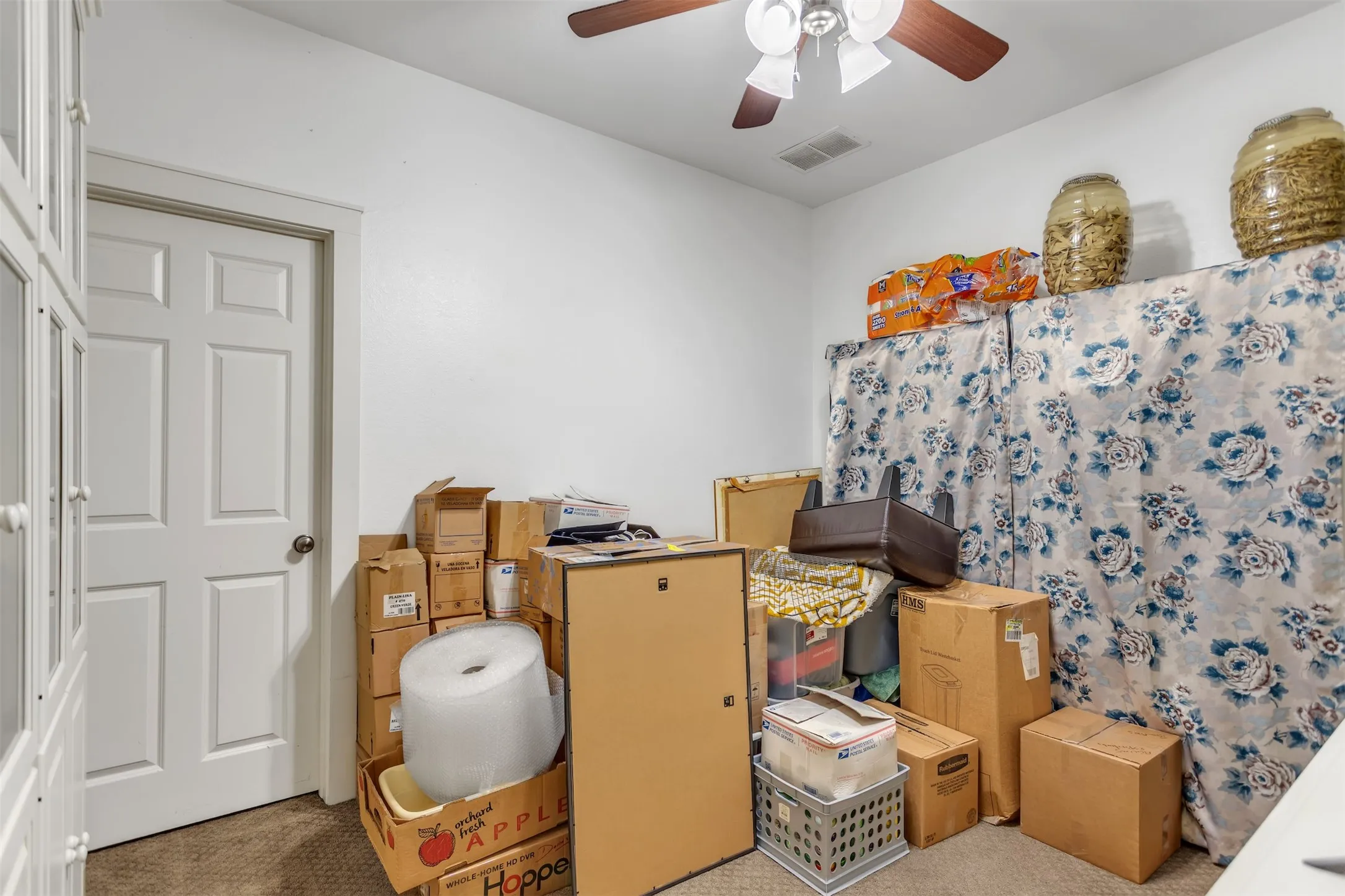 Single Family Residence For Sale in Dallas County , 218 New Market Road, Mesquite, Texas 75149, 4 Bedroom, 4 Bathroom, 2 Garage spaces, 2,855 Sqft, built in 2002, Price $624,999, mls#21233295, Real Estate Agent in Mesquite, Homes For Sale in Dallas county, Homes For Sale in Mesquite, Realtor in Mesquite Texas, Real Estate Brokerage Independent Realty Texas, Luminita Cordes Realtor