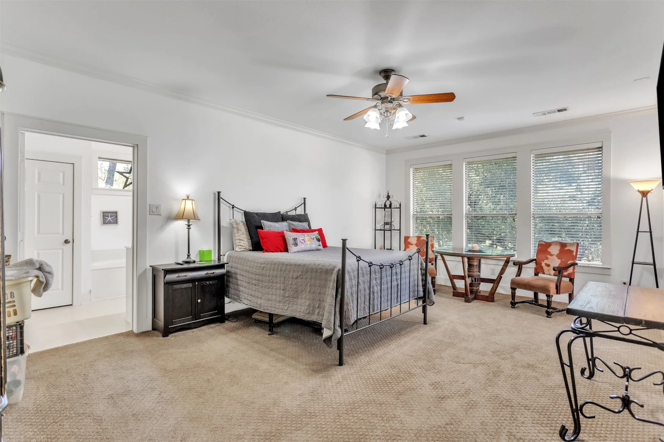 Single Family Residence For Sale in Dallas County , 218 New Market Road, Mesquite, Texas 75149, 4 Bedroom, 4 Bathroom, 2 Garage spaces, 2,855 Sqft, built in 2002, Price $624,999, mls#21233295, Real Estate Agent in Mesquite, Homes For Sale in Dallas county, Homes For Sale in Mesquite, Realtor in Mesquite Texas, Real Estate Brokerage Independent Realty Texas, Luminita Cordes Realtor