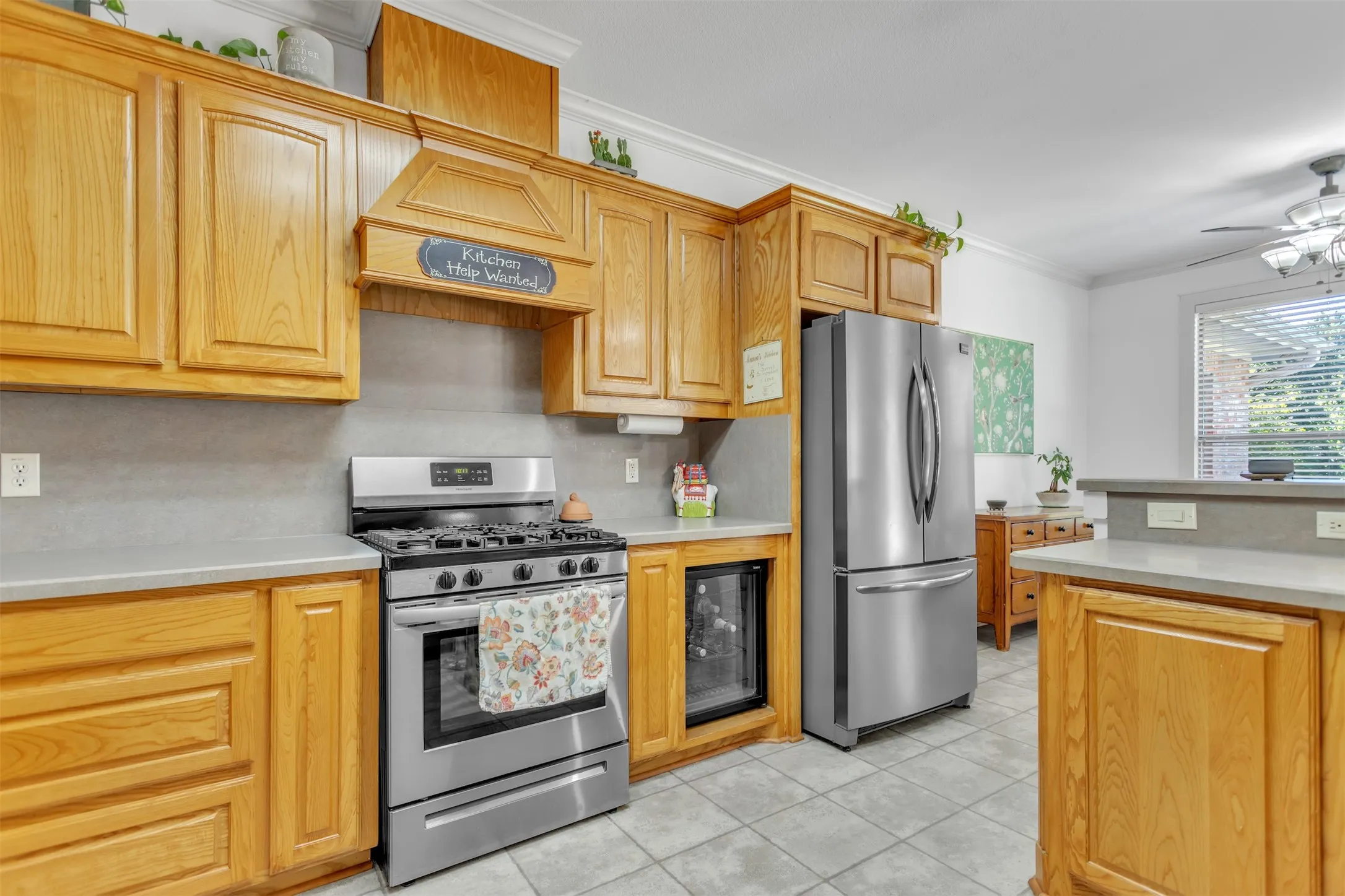 Single Family Residence For Sale in Dallas County , 218 New Market Road, Mesquite, Texas 75149, 4 Bedroom, 4 Bathroom, 2 Garage spaces, 2,855 Sqft, built in 2002, Price $624,999, mls#21233295, Real Estate Agent in Mesquite, Homes For Sale in Dallas county, Homes For Sale in Mesquite, Realtor in Mesquite Texas, Real Estate Brokerage Independent Realty Texas, Luminita Cordes Realtor