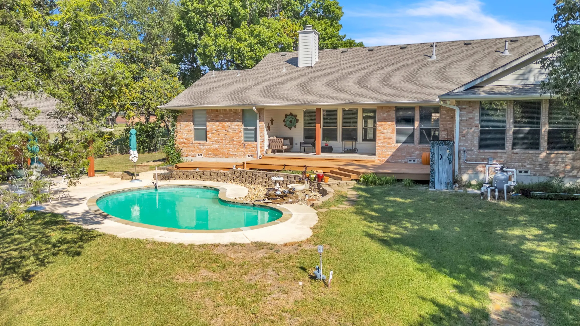 Single Family Residence For Sale in Dallas County , 218 New Market Road, Mesquite, Texas 75149, 4 Bedroom, 4 Bathroom, 2 Garage spaces, 2,855 Sqft, built in 2002, Price $624,999, mls#21233295, Real Estate Agent in Mesquite, Homes For Sale in Dallas county, Homes For Sale in Mesquite, Realtor in Mesquite Texas, Real Estate Brokerage Independent Realty Texas, Luminita Cordes Realtor