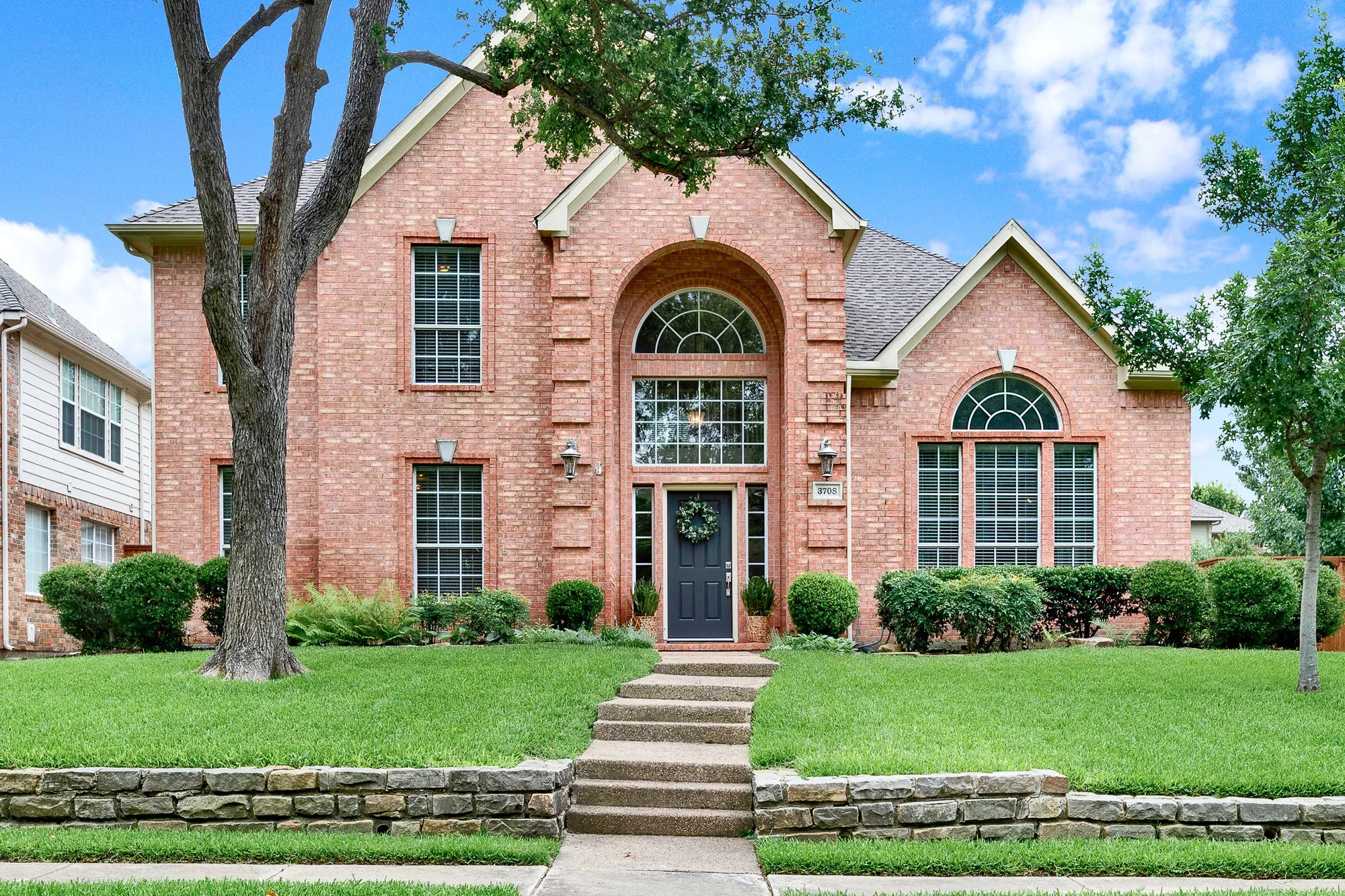 Single Family Residence For Sale in Collin County , 3708 Stockport Drive, Plano, Texas 75025, 4 Bedroom, 4 Bathroom, 2 Garage spaces, 3,010 Sqft, built in 1994, mls#21301667, Real Estate Agent in Plano, Homes For Sale in Collin county, Homes For Sale in Plano, Realtor in Plano Texas, Real Estate Brokerage Independent Realty Texas, Luminita Cordes Realtor