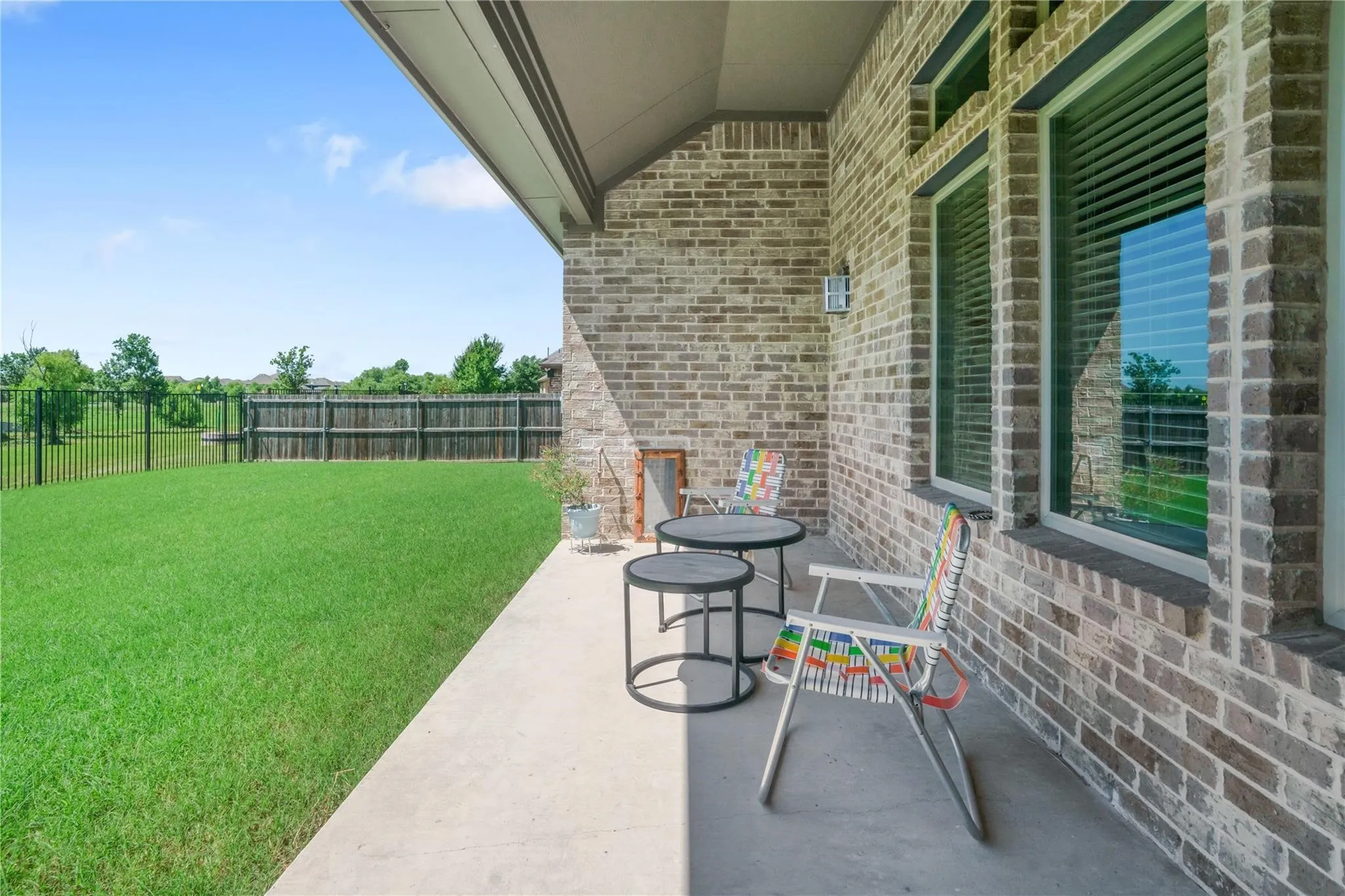 Single Family Residence For Sale in Kaufman County , 276 Goliad Trail, Forney, Texas 75126, 4 Bedroom, 3 Bathroom, 3 Garage spaces, 3,374 Sqft, built in 2017, mls#21303313, Real Estate Agent in Forney, Homes For Sale in Kaufman county, Homes For Sale in Forney, Realtor in Forney Texas, Real Estate Brokerage Independent Realty Texas, Luminita Cordes Realtor