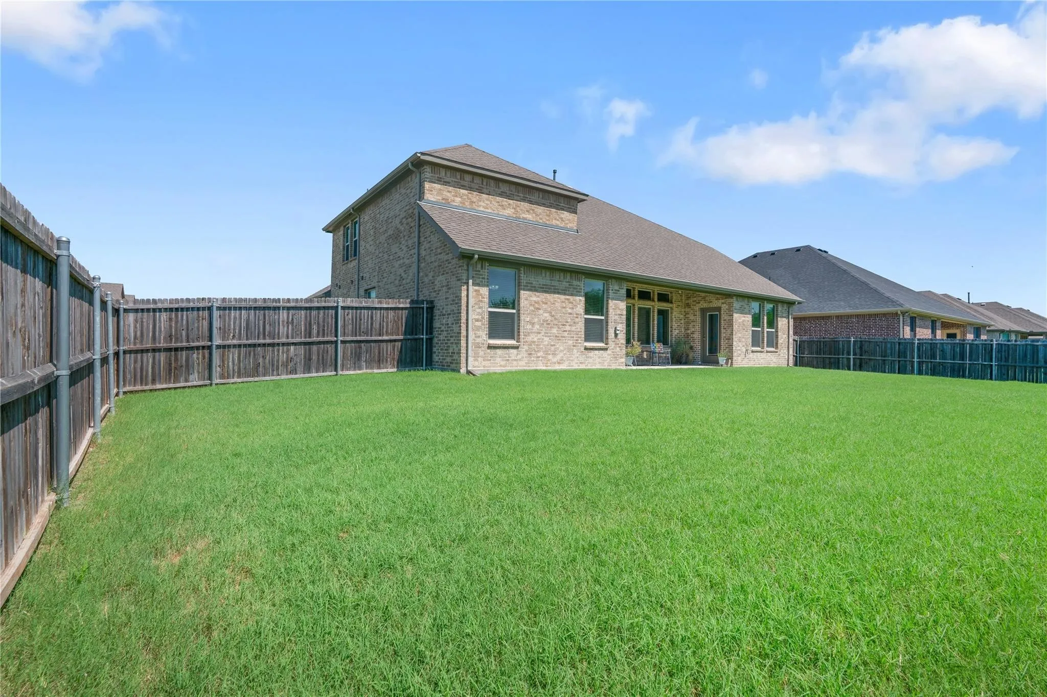 Single Family Residence For Sale in Kaufman County , 276 Goliad Trail, Forney, Texas 75126, 4 Bedroom, 3 Bathroom, 3 Garage spaces, 3,374 Sqft, built in 2017, mls#21303313, Real Estate Agent in Forney, Homes For Sale in Kaufman county, Homes For Sale in Forney, Realtor in Forney Texas, Real Estate Brokerage Independent Realty Texas, Luminita Cordes Realtor