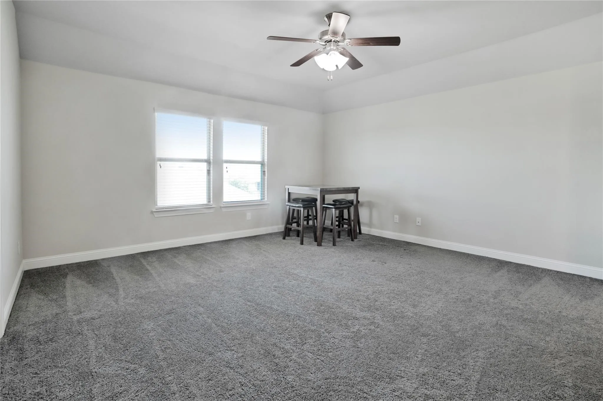 Single Family Residence For Sale in Kaufman County , 276 Goliad Trail, Forney, Texas 75126, 4 Bedroom, 3 Bathroom, 3 Garage spaces, 3,374 Sqft, built in 2017, mls#21303313, Real Estate Agent in Forney, Homes For Sale in Kaufman county, Homes For Sale in Forney, Realtor in Forney Texas, Real Estate Brokerage Independent Realty Texas, Luminita Cordes Realtor