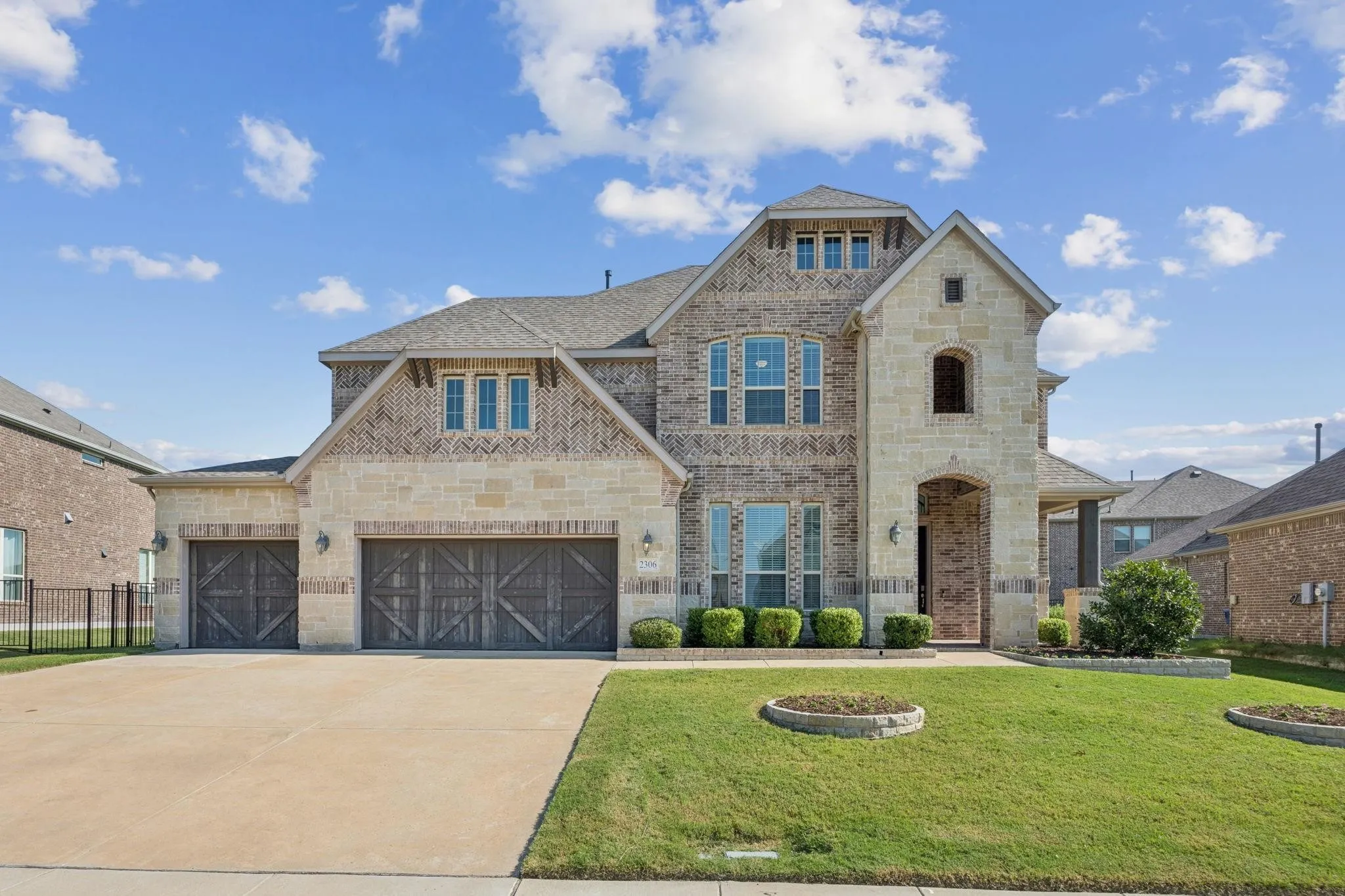 Single Family Residence For Sale in Rockwall County , 2306 Lamberth Court, Heath, Texas 75126, 5 Bedroom, 6 Bathroom, 3 Garage spaces, 4,100 Sqft, built in 2018, mls#21303347, Real Estate Agent in Heath, Homes For Sale in Rockwall county, Homes For Sale in Heath, Realtor in Heath Texas, Real Estate Brokerage Independent Realty Texas, Luminita Cordes Realtor