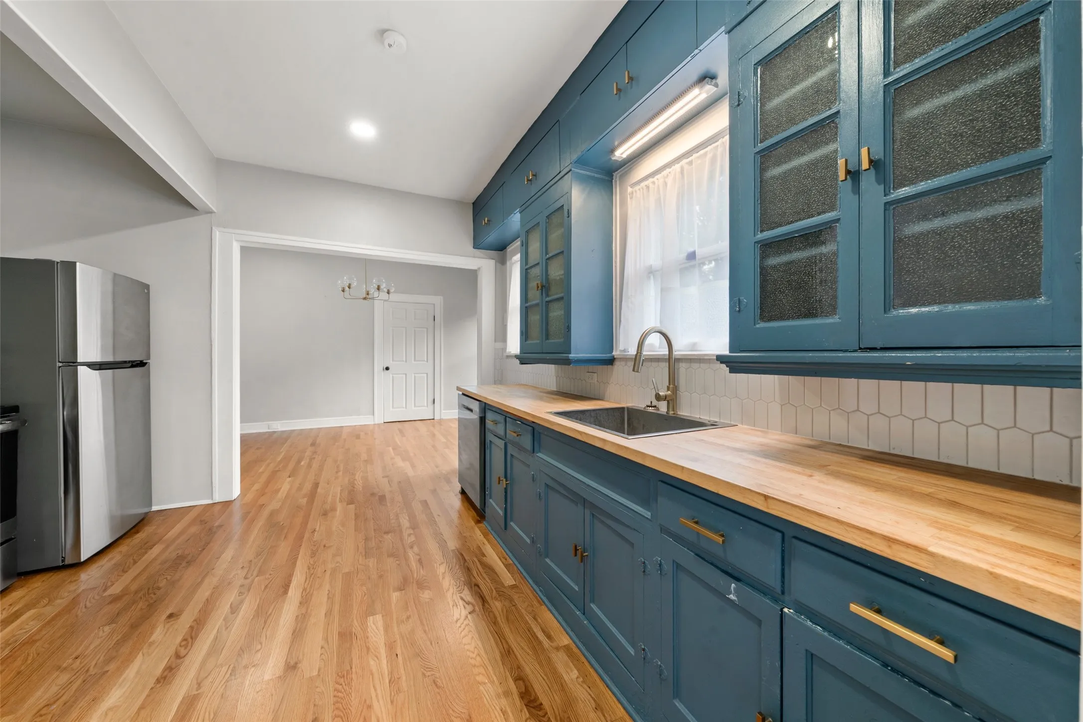 Single Family Residence For Sale in Mc Lennan County , 2600 N 17th Street, Waco, Texas 76708, 3 Bedroom, 2 Bathroom, 2 Garage spaces, 1,722 Sqft, built in 1923, mls#21301976, Real Estate Agent in Waco, Homes For Sale in Mc Lennan county, Homes For Sale in Waco, Realtor in Waco Texas, Real Estate Brokerage Independent Realty Texas, Luminita Cordes Realtor