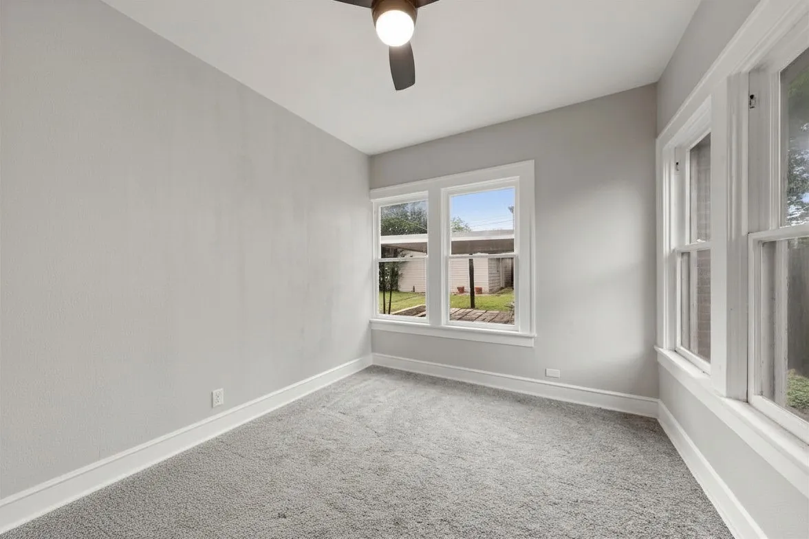 Single Family Residence For Sale in Mc Lennan County , 2600 N 17th Street, Waco, Texas 76708, 3 Bedroom, 2 Bathroom, 2 Garage spaces, 1,722 Sqft, built in 1923, mls#21301976, Real Estate Agent in Waco, Homes For Sale in Mc Lennan county, Homes For Sale in Waco, Realtor in Waco Texas, Real Estate Brokerage Independent Realty Texas, Luminita Cordes Realtor
