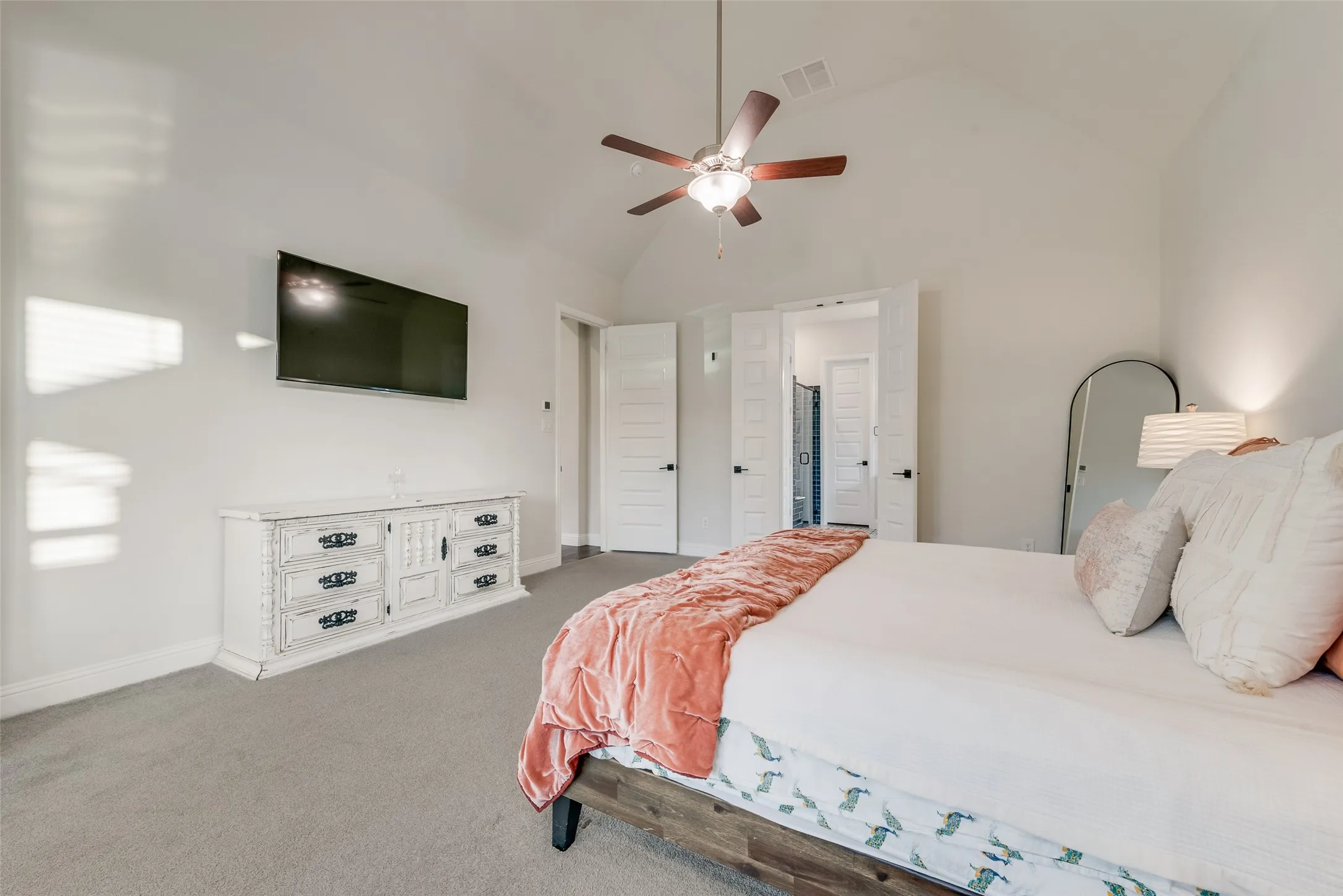 Single Family Residence For Sale in Rockwall County , 1302 Middleton Drive, Rockwall, Texas 75087, 5 Bedroom, 5 Bathroom, 3 Garage spaces, 3,668 Sqft, built in 2021, mls#21303163, Real Estate Agent in Rockwall, Homes For Sale in Rockwall county, Homes For Sale in Rockwall, Realtor in Rockwall Texas, Real Estate Brokerage Independent Realty Texas, Luminita Cordes Realtor