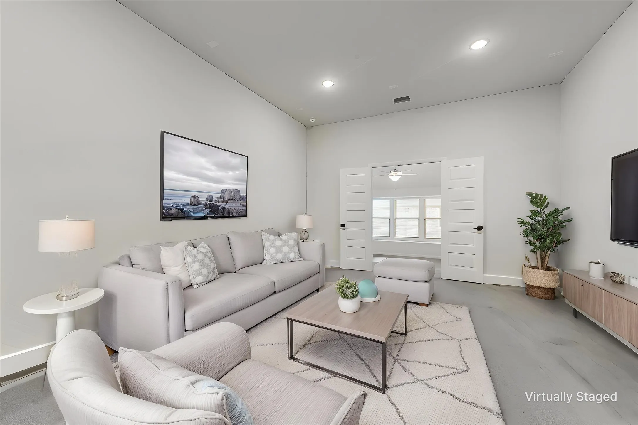 Single Family Residence For Sale in Rockwall County , 1302 Middleton Drive, Rockwall, Texas 75087, 5 Bedroom, 5 Bathroom, 3 Garage spaces, 3,668 Sqft, built in 2021, mls#21303163, Real Estate Agent in Rockwall, Homes For Sale in Rockwall county, Homes For Sale in Rockwall, Realtor in Rockwall Texas, Real Estate Brokerage Independent Realty Texas, Luminita Cordes Realtor
