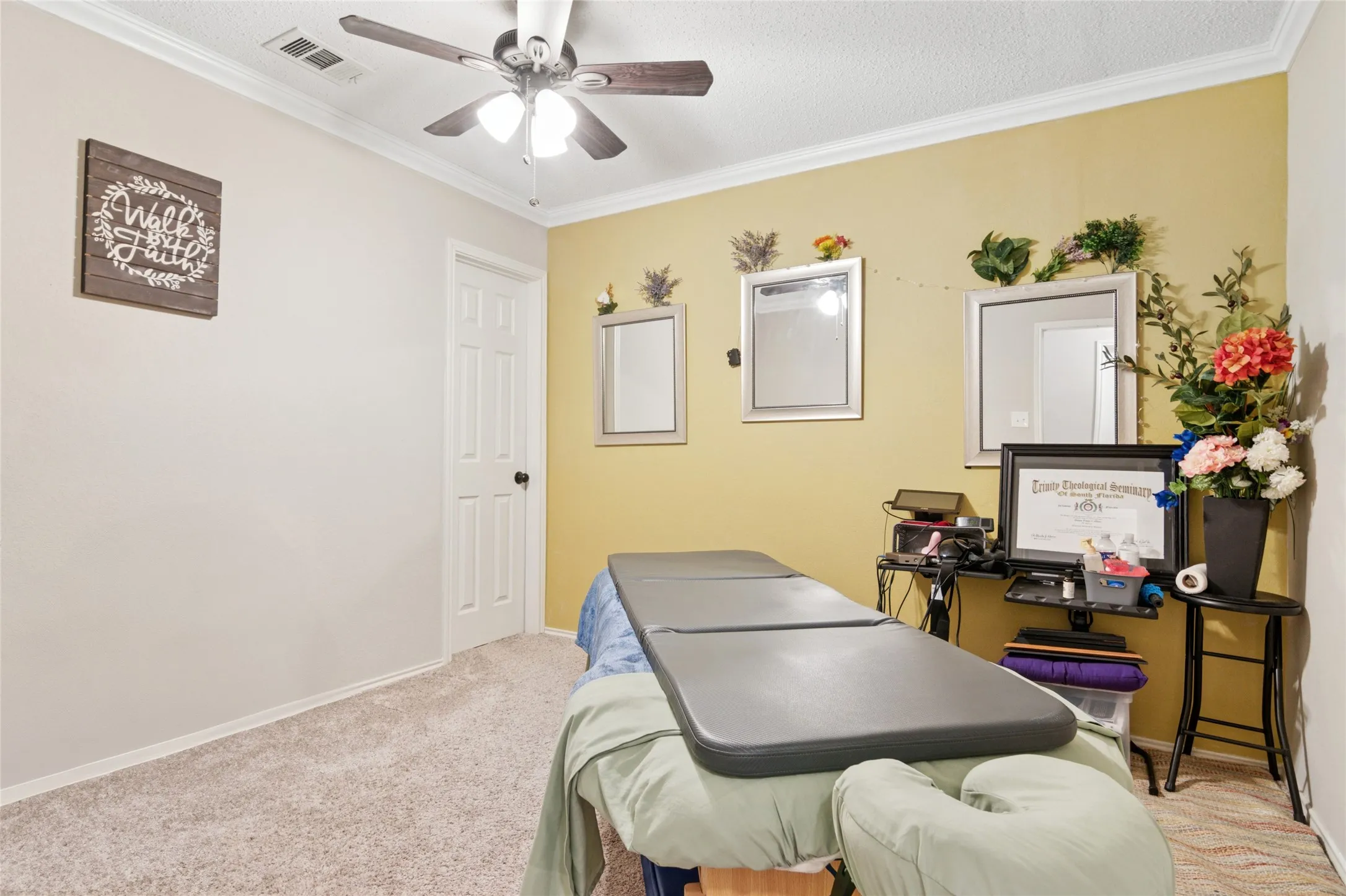 Single Family Residence For Sale in Dallas County , 804 Clover Hill Lane, Cedar Hill, Texas 75104, 3 Bedroom, 2 Bathroom, 2 Garage spaces, 1,800 Sqft, built in 1987, mls#21298853, Real Estate Agent in Cedar Hill, Homes For Sale in Dallas county, Homes For Sale in Cedar Hill, Realtor in Cedar Hill Texas, Real Estate Brokerage Independent Realty Texas, Luminita Cordes Realtor
