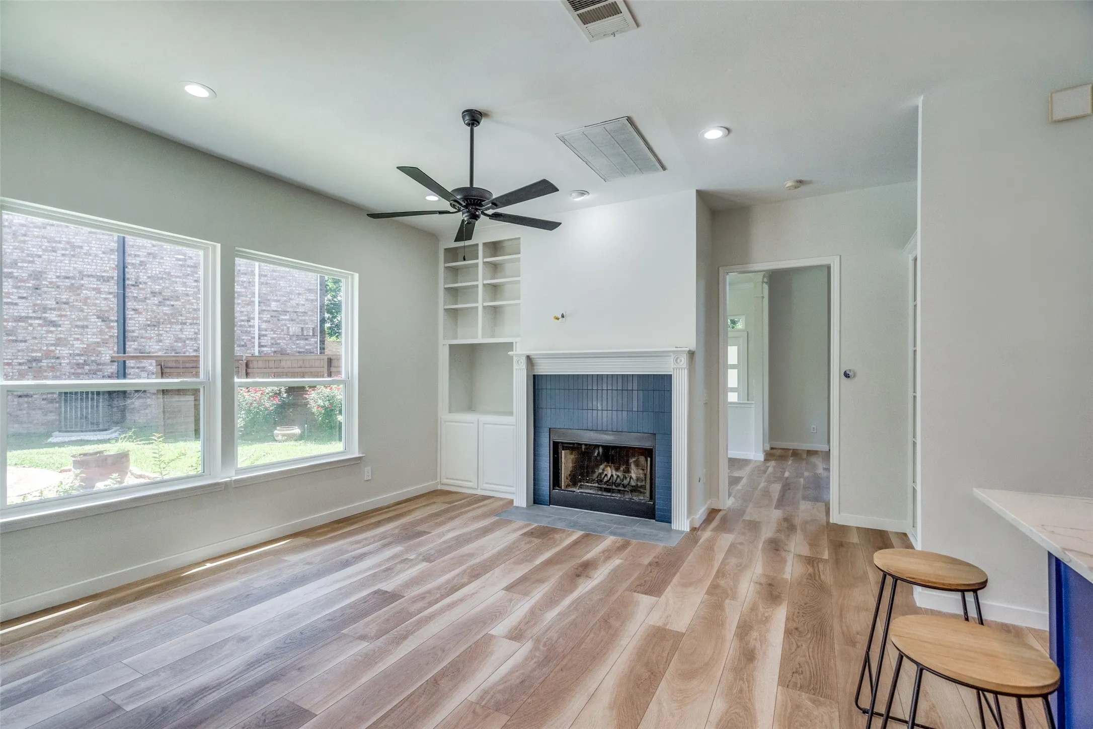 Single Family Residence For Sale in Collin County , 6032 Ainsdale Court, Dallas, Texas 75252, 4 Bedroom, 3 Bathroom, 2 Garage spaces, 2,387 Sqft, built in 1994, mls#21295100, Real Estate Agent in Dallas, Homes For Sale in Collin county, Homes For Sale in Dallas, Realtor in Dallas Texas, Real Estate Brokerage Independent Realty Texas, Luminita Cordes Realtor