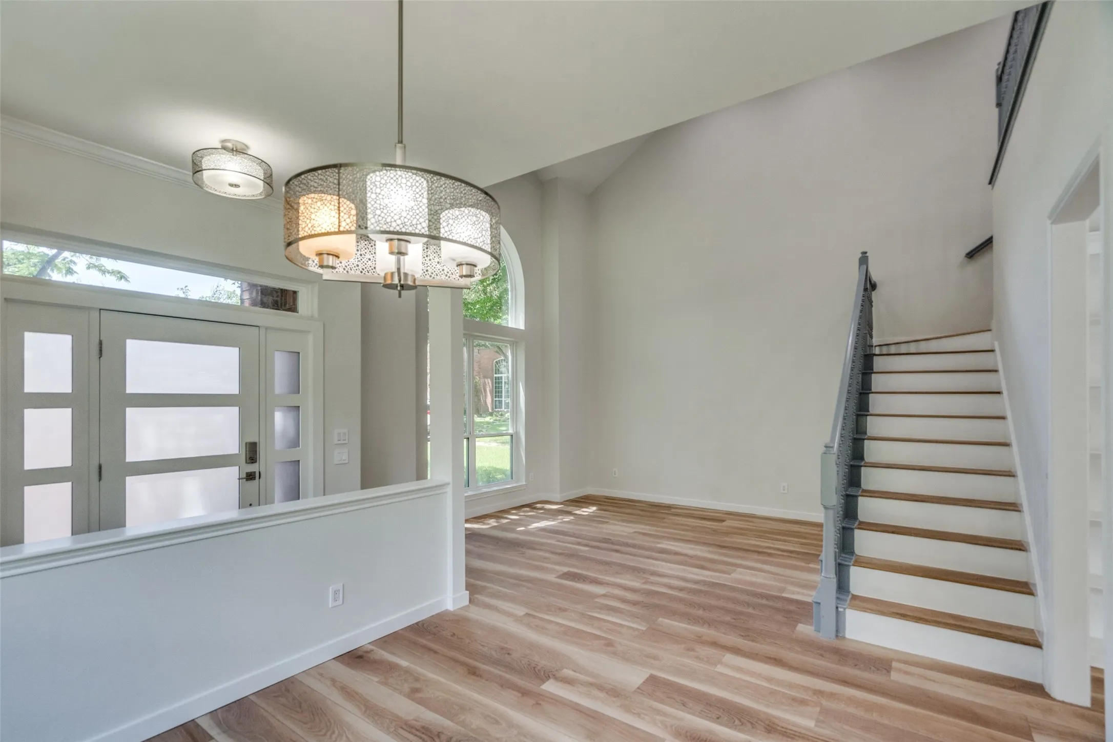 Single Family Residence For Sale in Collin County , 6032 Ainsdale Court, Dallas, Texas 75252, 4 Bedroom, 3 Bathroom, 2 Garage spaces, 2,387 Sqft, built in 1994, mls#21295100, Real Estate Agent in Dallas, Homes For Sale in Collin county, Homes For Sale in Dallas, Realtor in Dallas Texas, Real Estate Brokerage Independent Realty Texas, Luminita Cordes Realtor