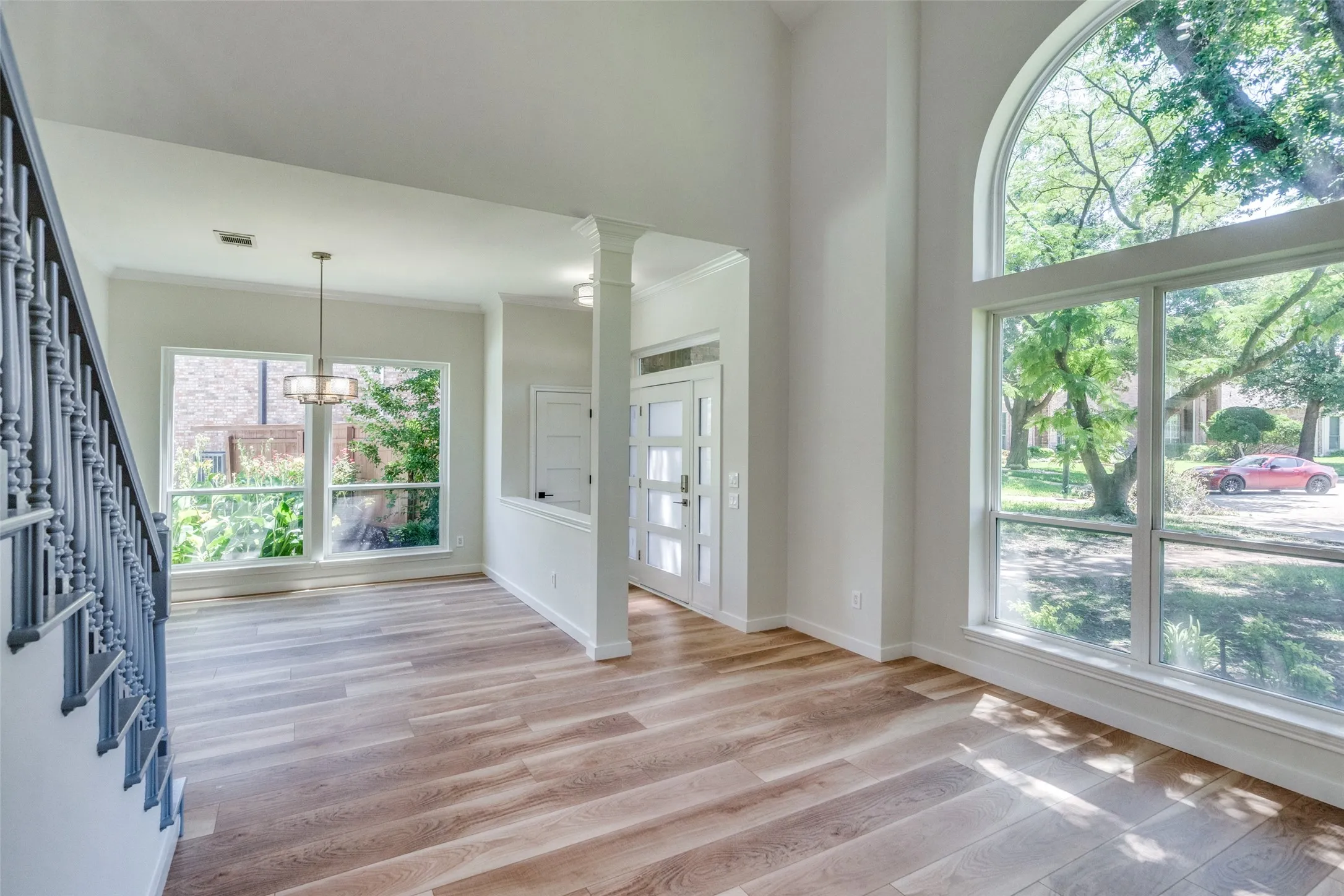 Single Family Residence For Sale in Collin County , 6032 Ainsdale Court, Dallas, Texas 75252, 4 Bedroom, 3 Bathroom, 2 Garage spaces, 2,387 Sqft, built in 1994, mls#21295100, Real Estate Agent in Dallas, Homes For Sale in Collin county, Homes For Sale in Dallas, Realtor in Dallas Texas, Real Estate Brokerage Independent Realty Texas, Luminita Cordes Realtor