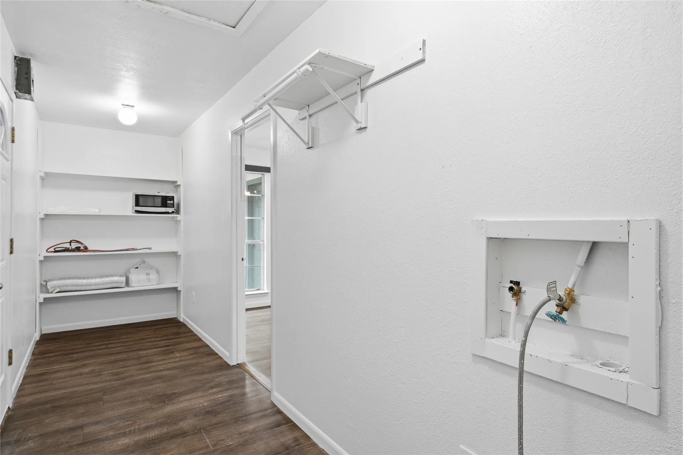 Single Family Residence For Sale in Mc Lennan County , 901 Rambler Drive, Waco, Texas 76710, 3 Bedroom, 2 Bathroom, 2 Garage spaces, 1,629 Sqft, built in 1971, mls#21302123, Real Estate Agent in Waco, Homes For Sale in Mc Lennan county, Homes For Sale in Waco, Realtor in Waco Texas, Real Estate Brokerage Independent Realty Texas, Luminita Cordes Realtor