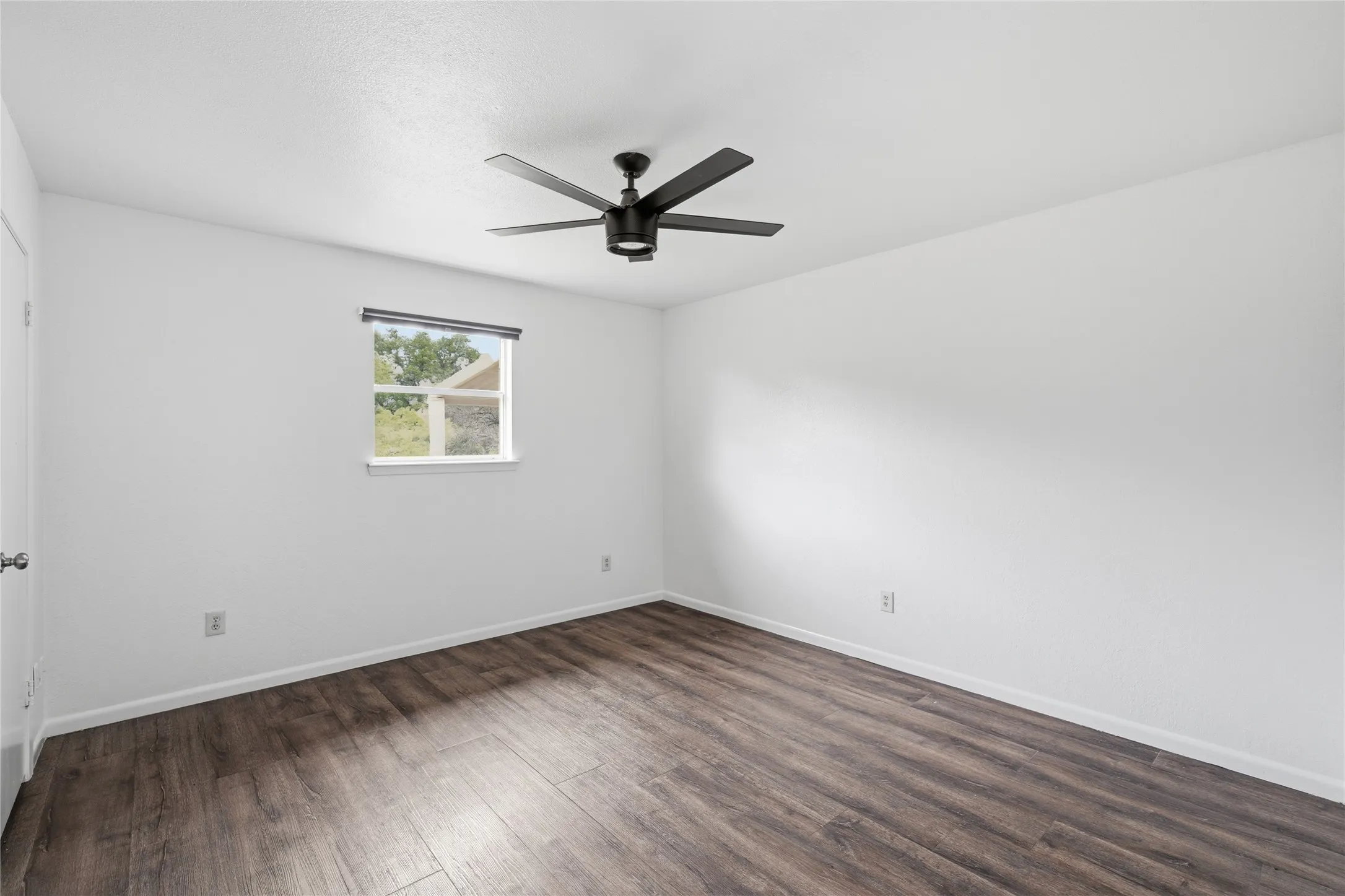 Single Family Residence For Sale in Mc Lennan County , 901 Rambler Drive, Waco, Texas 76710, 3 Bedroom, 2 Bathroom, 2 Garage spaces, 1,629 Sqft, built in 1971, mls#21302123, Real Estate Agent in Waco, Homes For Sale in Mc Lennan county, Homes For Sale in Waco, Realtor in Waco Texas, Real Estate Brokerage Independent Realty Texas, Luminita Cordes Realtor