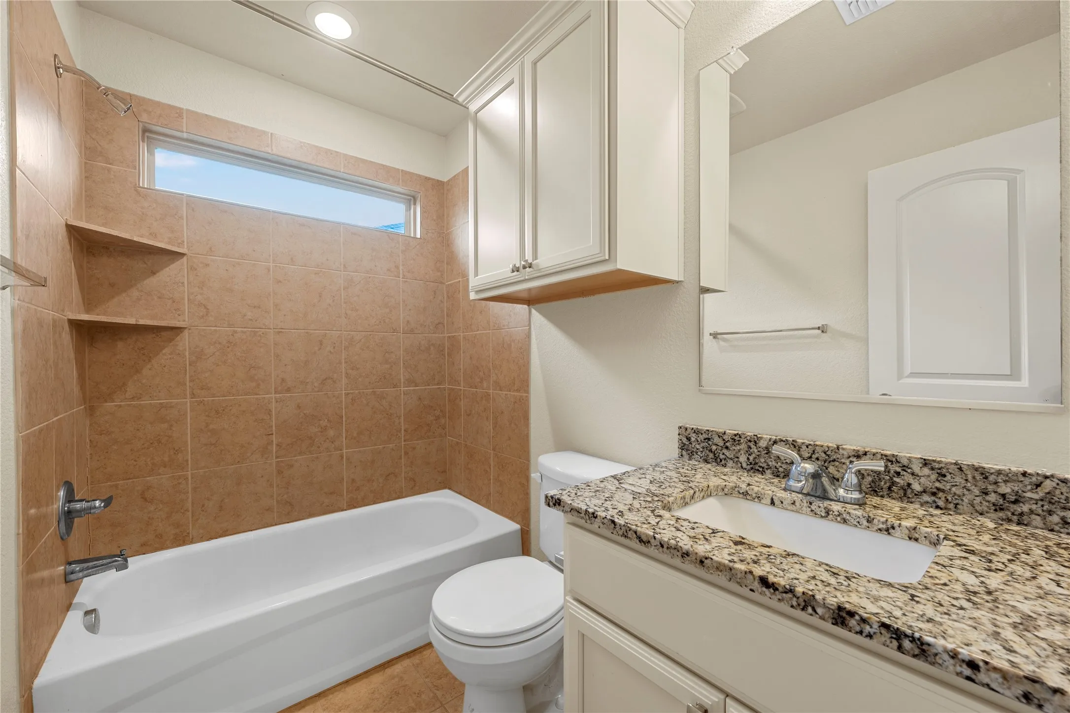 Single Family Residence For Sale in Mc Lennan County , 10249 Biltmore Drive, Waco, Texas 76708, 5 Bedroom, 4 Bathroom, 2 Garage spaces, 2,485 Sqft, built in 2017, mls#21301387, Real Estate Agent in Waco, Homes For Sale in Mc Lennan county, Homes For Sale in Waco, Realtor in Waco Texas, Real Estate Brokerage Independent Realty Texas, Luminita Cordes Realtor