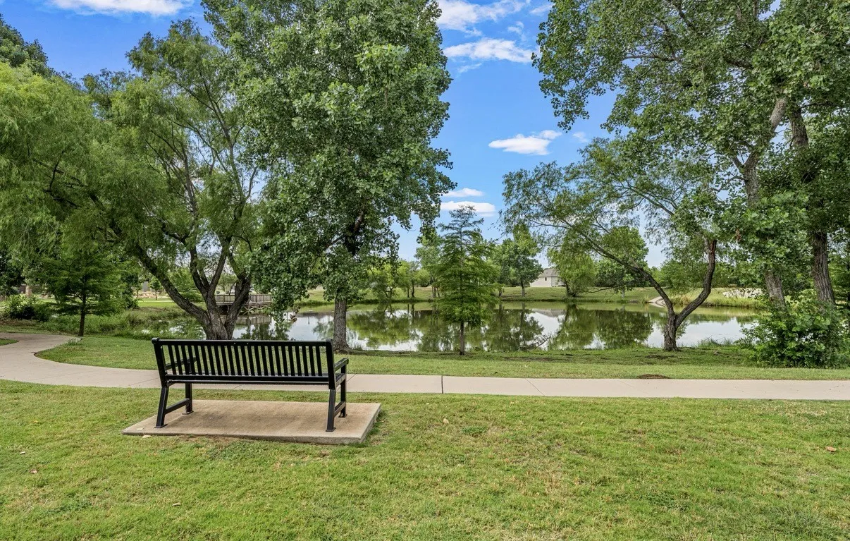 Single Family Residence For Sale in Mc Lennan County , 10249 Biltmore Drive, Waco, Texas 76708, 5 Bedroom, 4 Bathroom, 2 Garage spaces, 2,485 Sqft, built in 2017, mls#21301387, Real Estate Agent in Waco, Homes For Sale in Mc Lennan county, Homes For Sale in Waco, Realtor in Waco Texas, Real Estate Brokerage Independent Realty Texas, Luminita Cordes Realtor