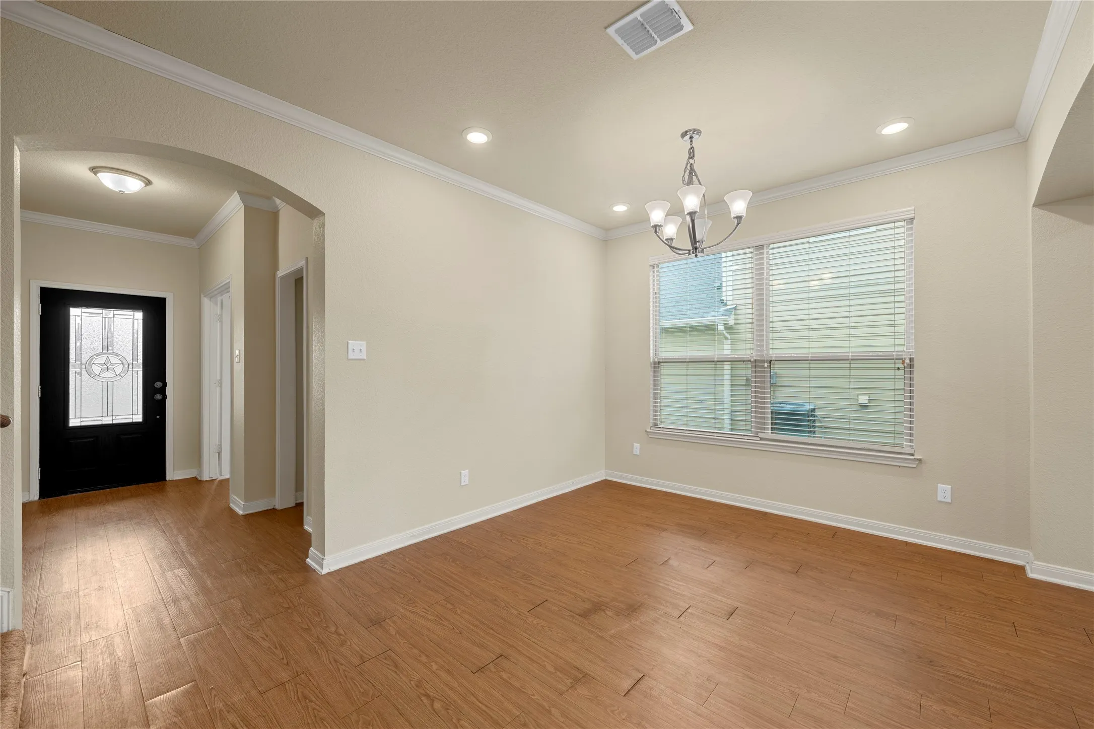 Single Family Residence For Sale in Mc Lennan County , 10249 Biltmore Drive, Waco, Texas 76708, 5 Bedroom, 4 Bathroom, 2 Garage spaces, 2,485 Sqft, built in 2017, mls#21301387, Real Estate Agent in Waco, Homes For Sale in Mc Lennan county, Homes For Sale in Waco, Realtor in Waco Texas, Real Estate Brokerage Independent Realty Texas, Luminita Cordes Realtor