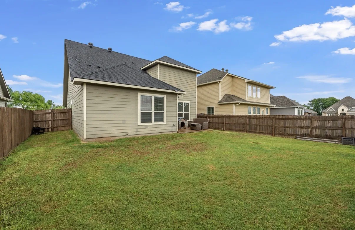 Single Family Residence For Sale in Mc Lennan County , 10249 Biltmore Drive, Waco, Texas 76708, 5 Bedroom, 4 Bathroom, 2 Garage spaces, 2,485 Sqft, built in 2017, mls#21301387, Real Estate Agent in Waco, Homes For Sale in Mc Lennan county, Homes For Sale in Waco, Realtor in Waco Texas, Real Estate Brokerage Independent Realty Texas, Luminita Cordes Realtor