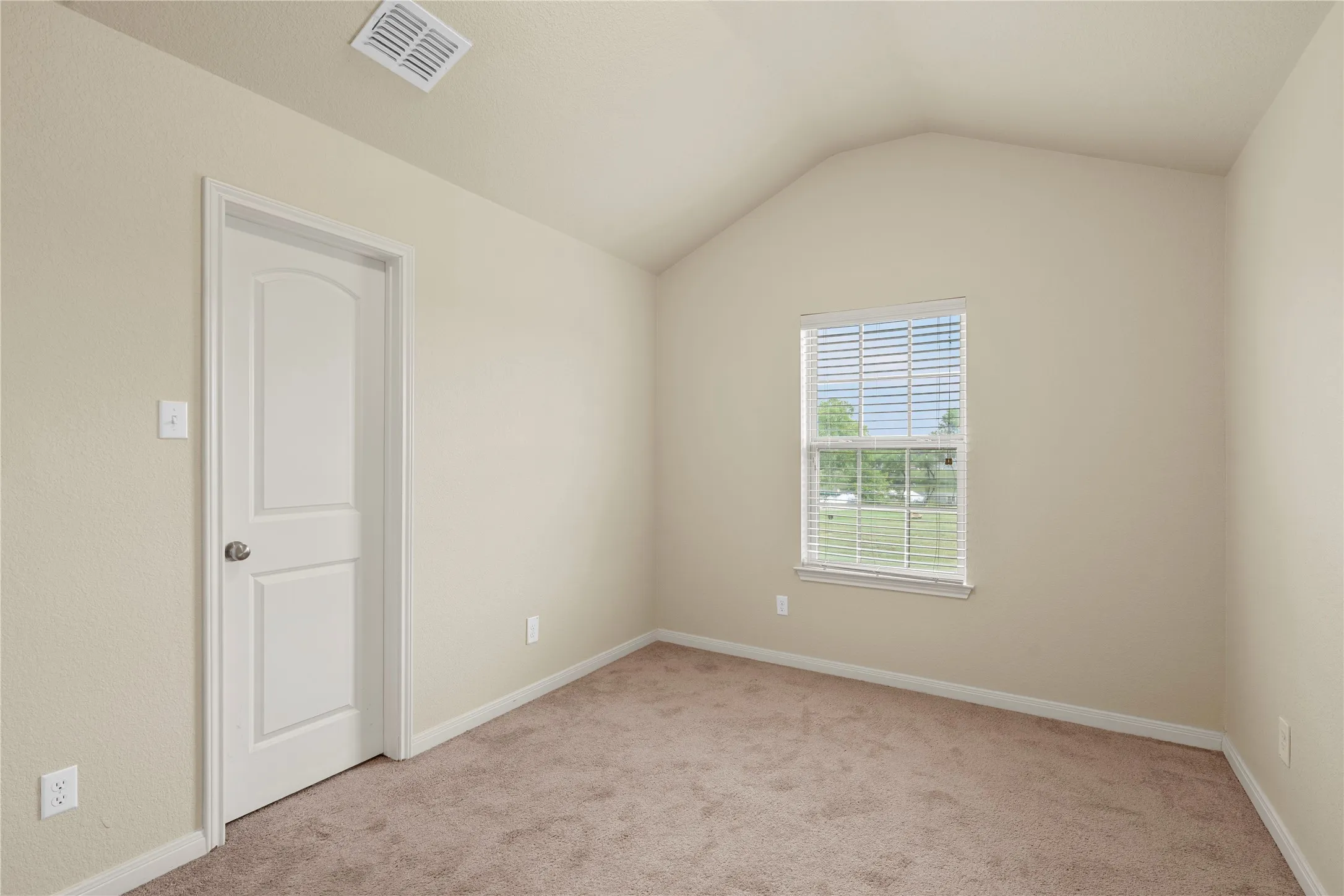 Single Family Residence For Sale in Mc Lennan County , 10249 Biltmore Drive, Waco, Texas 76708, 5 Bedroom, 4 Bathroom, 2 Garage spaces, 2,485 Sqft, built in 2017, mls#21301387, Real Estate Agent in Waco, Homes For Sale in Mc Lennan county, Homes For Sale in Waco, Realtor in Waco Texas, Real Estate Brokerage Independent Realty Texas, Luminita Cordes Realtor