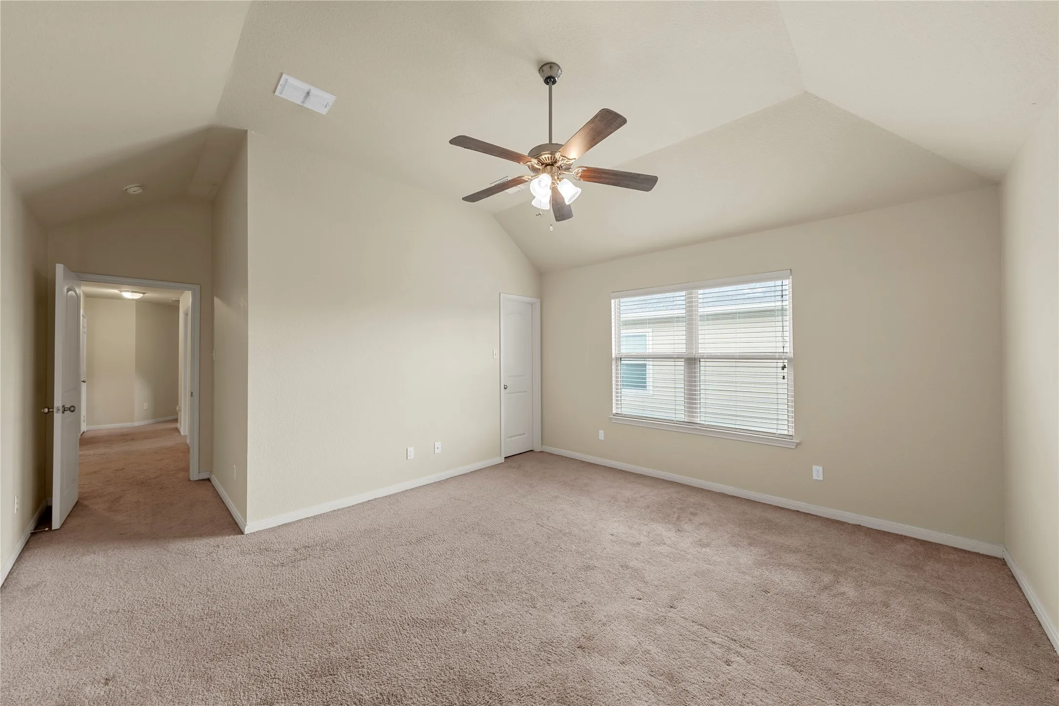 Single Family Residence For Sale in Mc Lennan County , 10249 Biltmore Drive, Waco, Texas 76708, 5 Bedroom, 4 Bathroom, 2 Garage spaces, 2,485 Sqft, built in 2017, mls#21301387, Real Estate Agent in Waco, Homes For Sale in Mc Lennan county, Homes For Sale in Waco, Realtor in Waco Texas, Real Estate Brokerage Independent Realty Texas, Luminita Cordes Realtor