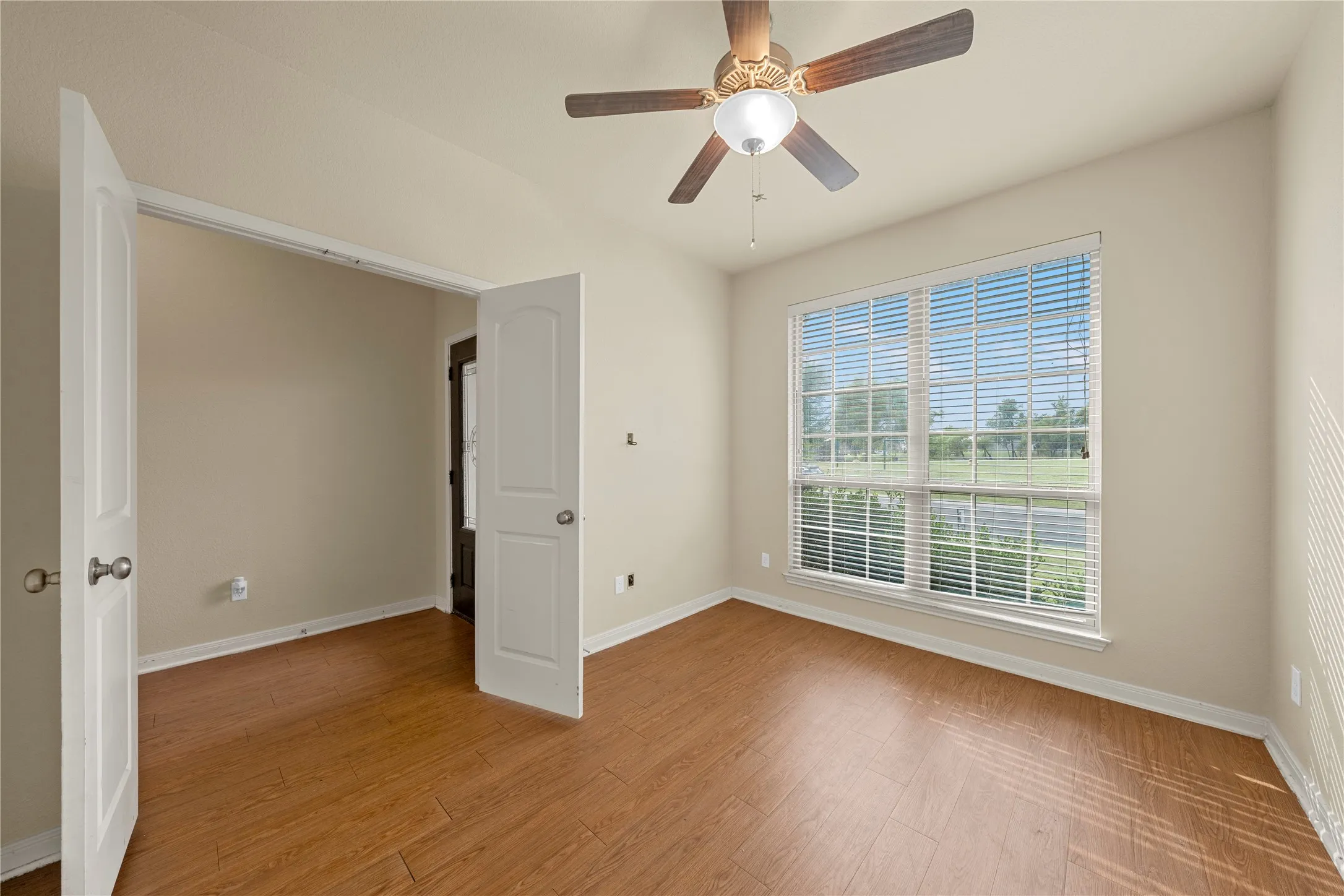 Single Family Residence For Sale in Mc Lennan County , 10249 Biltmore Drive, Waco, Texas 76708, 5 Bedroom, 4 Bathroom, 2 Garage spaces, 2,485 Sqft, built in 2017, mls#21301387, Real Estate Agent in Waco, Homes For Sale in Mc Lennan county, Homes For Sale in Waco, Realtor in Waco Texas, Real Estate Brokerage Independent Realty Texas, Luminita Cordes Realtor