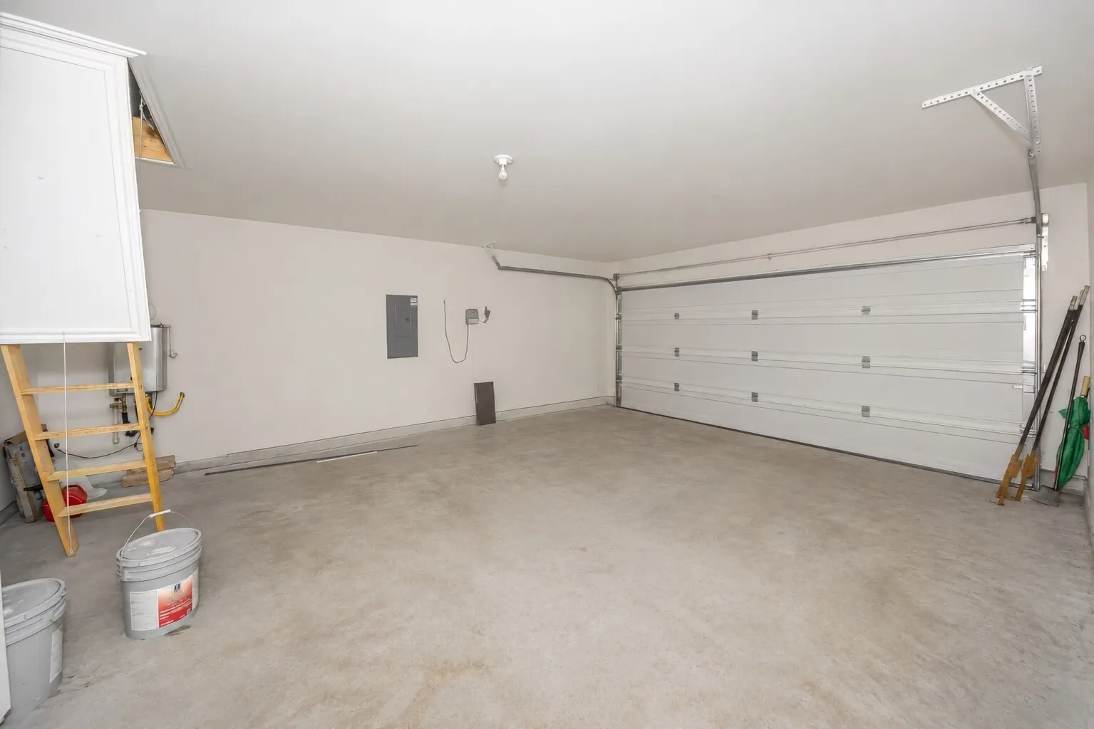 Single Family Residence For Sale in Kaufman County , 3416 Ibex Way, Crandall, Texas 75114, 3 Bedroom, 2 Bathroom, 2 Garage spaces, 1,330 Sqft, built in 2022, mls#21299819, Real Estate Agent in Crandall, Homes For Sale in Kaufman county, Homes For Sale in Crandall, Realtor in Crandall Texas, Real Estate Brokerage Independent Realty Texas, Luminita Cordes Realtor