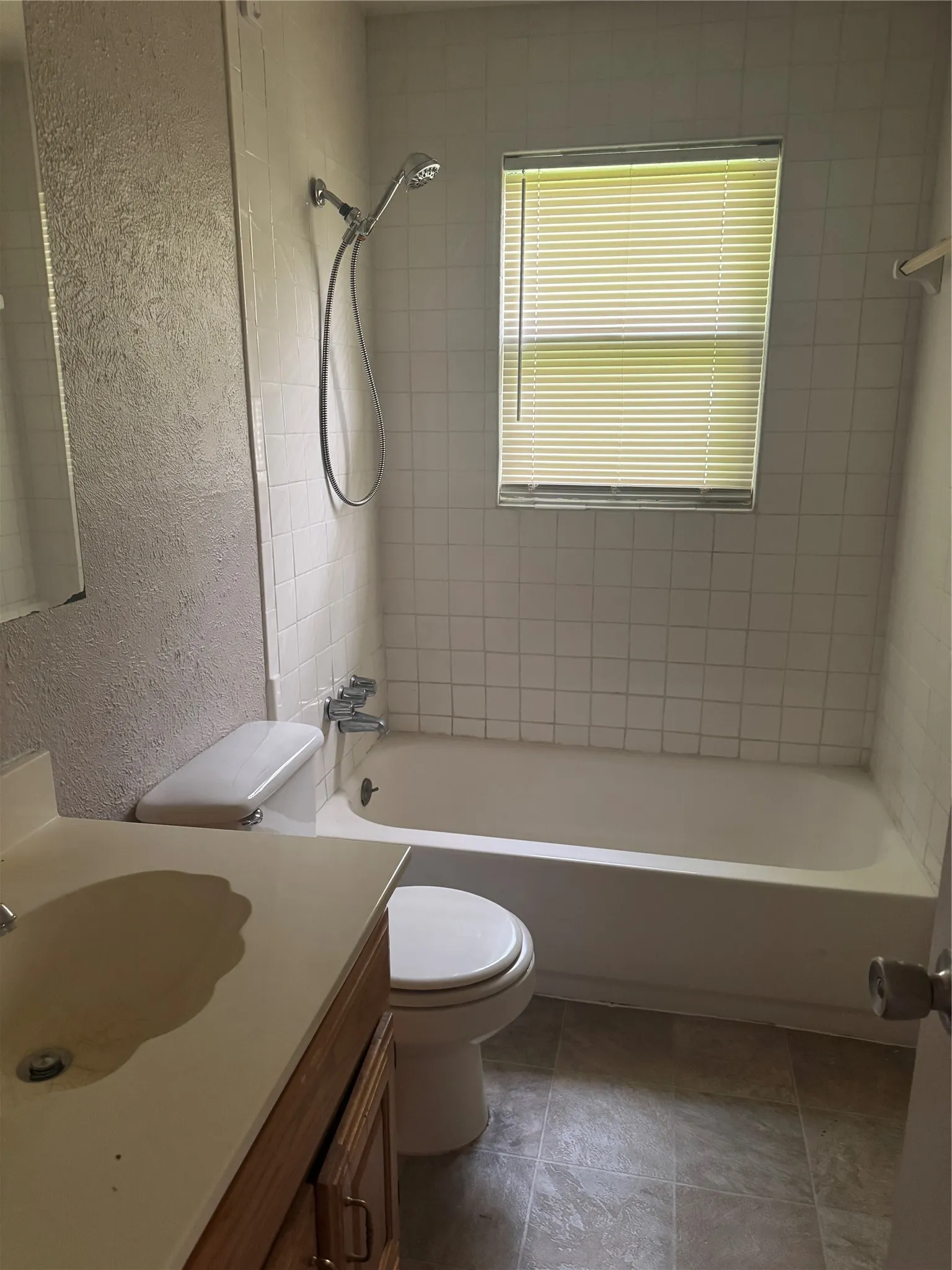 Single Family Residence For Sale in Hunt County , 6006 Sayle Street, Greenville, Texas 75402, 3 Bedroom, 1 Bathroom, 1 Garage spaces, 1,127 Sqft, built in 1958, mls#21302110, Real Estate Agent in Greenville, Homes For Sale in Hunt county, Homes For Sale in Greenville, Realtor in Greenville Texas, Real Estate Brokerage Independent Realty Texas, Luminita Cordes Realtor