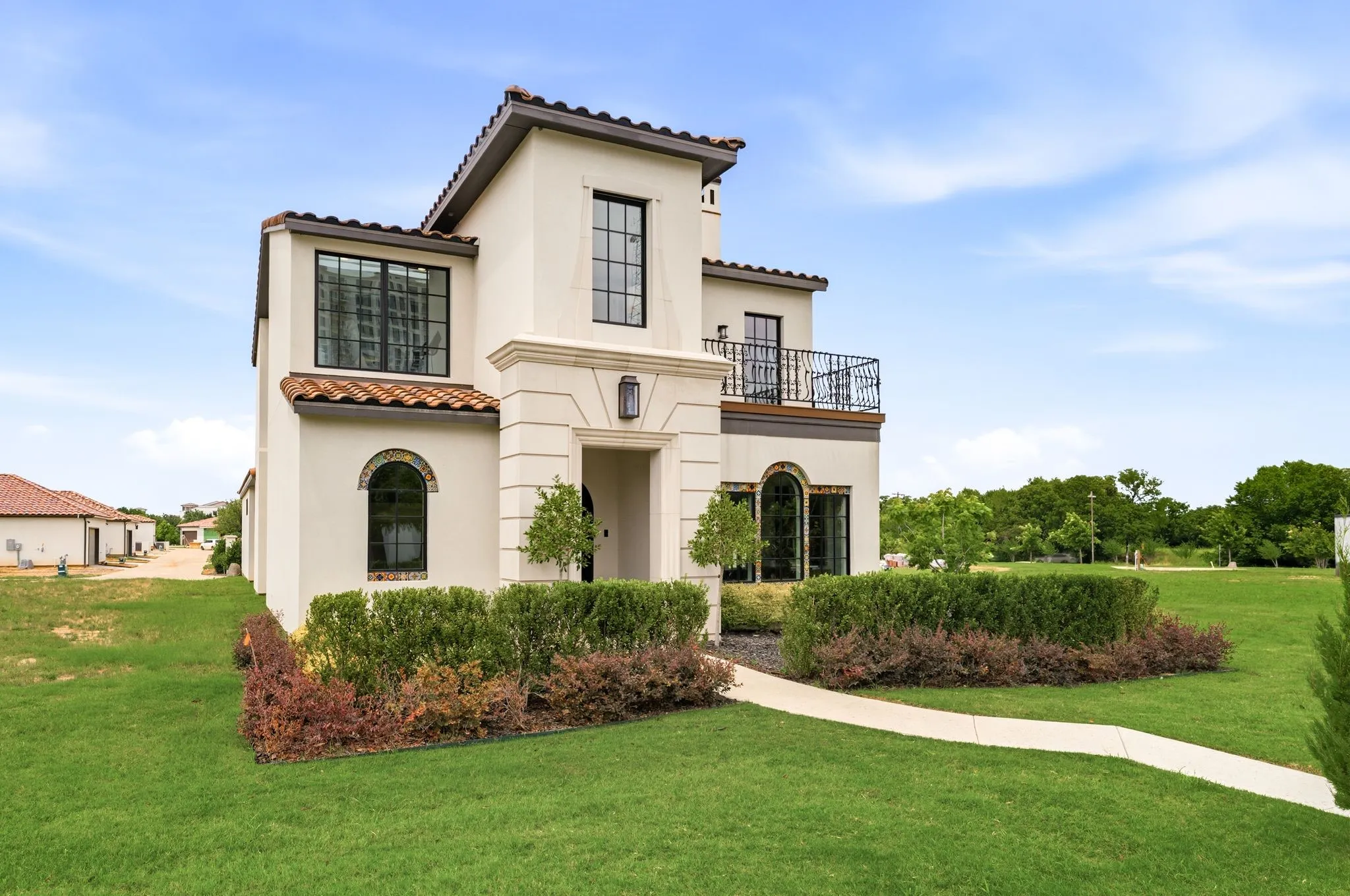Single Family Residence For Sale in Tarrant County , 2913 Lakeside Village Boulevard, Flower Mound, Texas 75022, 4 Bedroom, 5 Bathroom, 2 Garage spaces, 3,447 Sqft, built in 2024, mls#21269760, Real Estate Agent in Flower Mound, Homes For Sale in Tarrant county, Homes For Sale in Flower Mound, Realtor in Flower Mound Texas, Real Estate Brokerage Independent Realty Texas, Luminita Cordes Realtor
