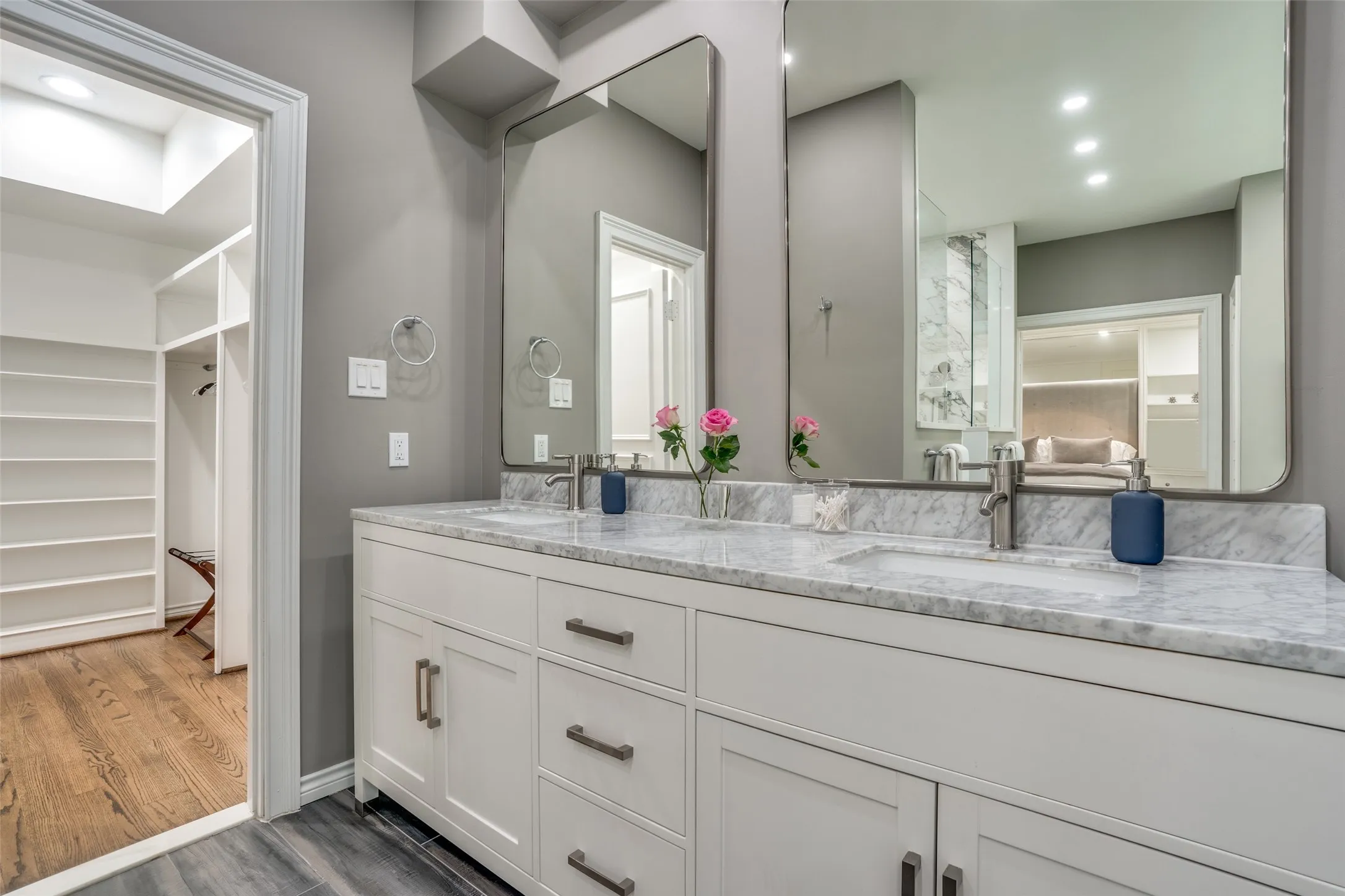 Duplex For Rent in Dallas County , 4309 University Boulevard, University Park, Texas 75205, 3 Bedroom, 3 Bathroom, Garage spaces, 3,155 Sqft, built in 1951, mls#21300874, Real Estate Agent in University Park, Homes For Rent in Dallas county, Homes For Rent in University Park, Realtor in University Park Texas, Real Estate Brokerage Independent Realty Texas, Luminita Cordes Realtor