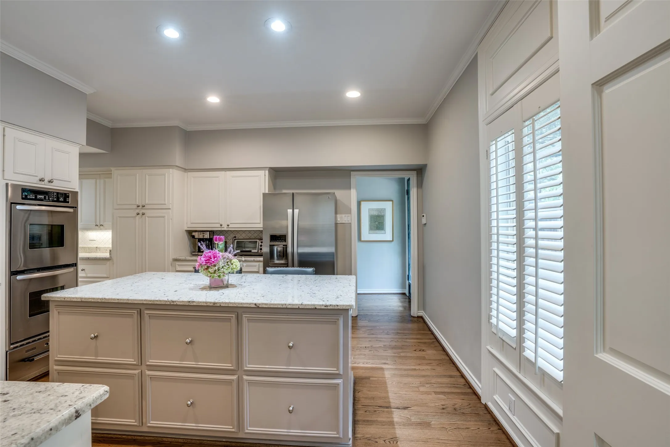 Duplex For Rent in Dallas County , 4309 University Boulevard, University Park, Texas 75205, 3 Bedroom, 3 Bathroom, Garage spaces, 3,155 Sqft, built in 1951, mls#21300874, Real Estate Agent in University Park, Homes For Rent in Dallas county, Homes For Rent in University Park, Realtor in University Park Texas, Real Estate Brokerage Independent Realty Texas, Luminita Cordes Realtor