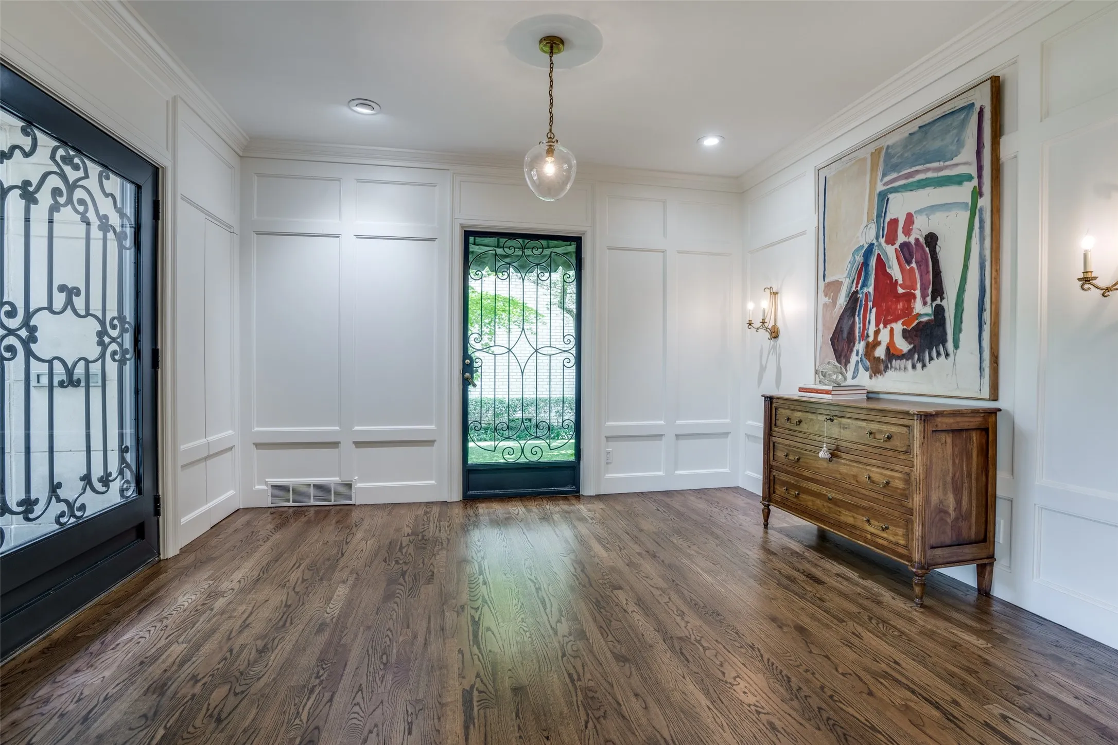 Duplex For Rent in Dallas County , 4309 University Boulevard, University Park, Texas 75205, 3 Bedroom, 3 Bathroom, Garage spaces, 3,155 Sqft, built in 1951, mls#21300874, Real Estate Agent in University Park, Homes For Rent in Dallas county, Homes For Rent in University Park, Realtor in University Park Texas, Real Estate Brokerage Independent Realty Texas, Luminita Cordes Realtor