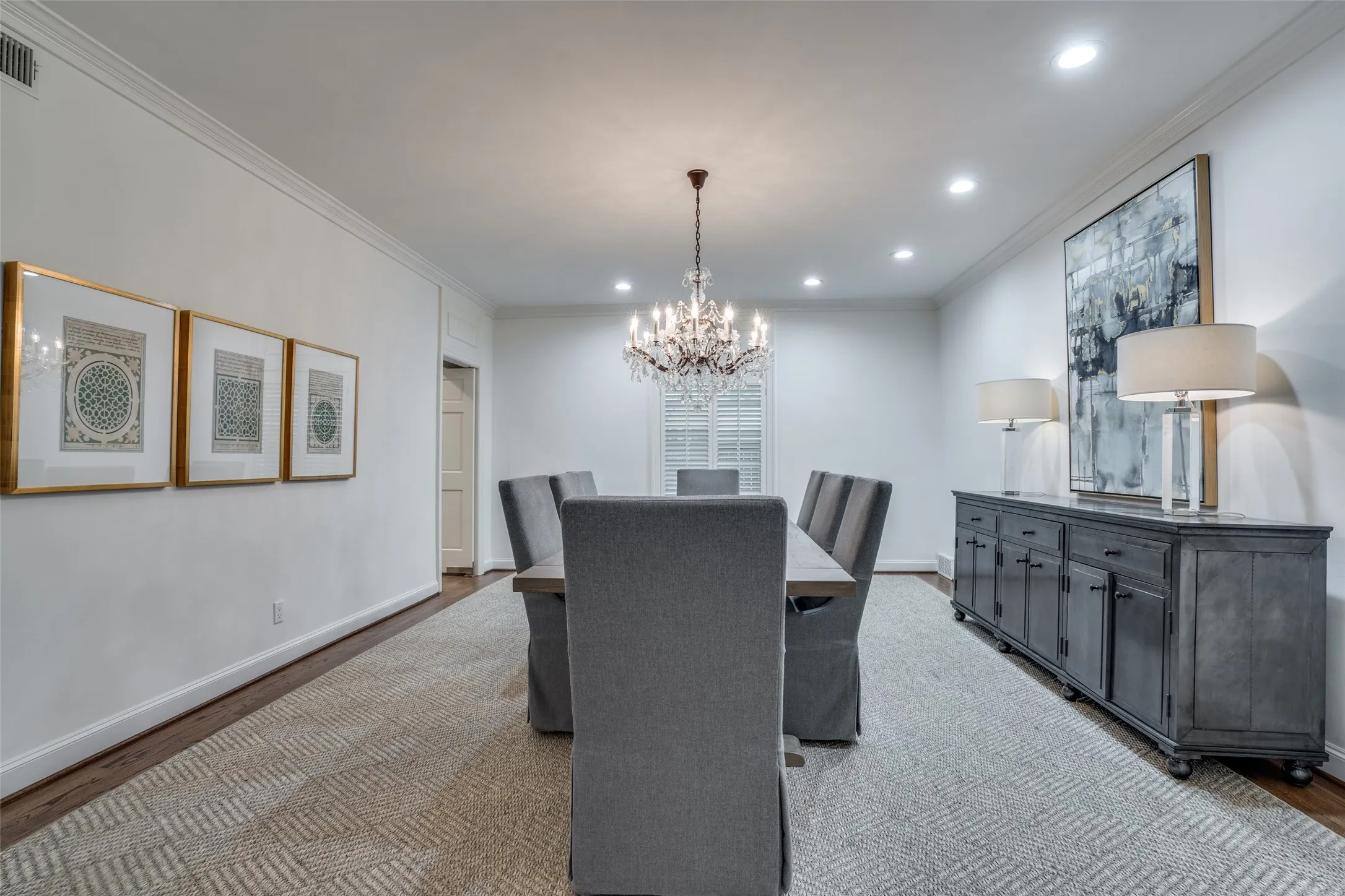 Duplex For Rent in Dallas County , 4309 University Boulevard, University Park, Texas 75205, 3 Bedroom, 3 Bathroom, Garage spaces, 3,155 Sqft, built in 1951, mls#21300874, Real Estate Agent in University Park, Homes For Rent in Dallas county, Homes For Rent in University Park, Realtor in University Park Texas, Real Estate Brokerage Independent Realty Texas, Luminita Cordes Realtor