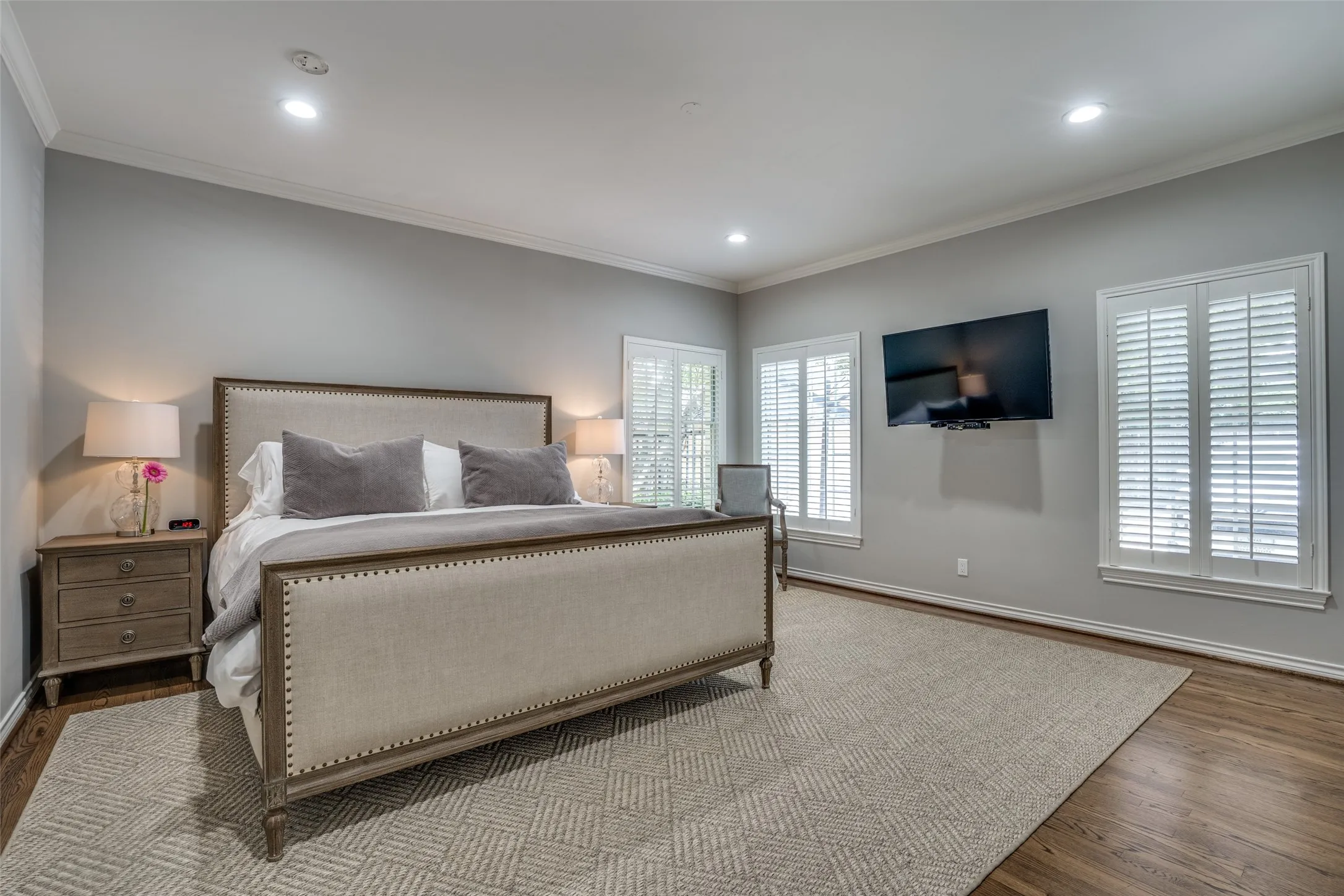 Duplex For Rent in Dallas County , 4309 University Boulevard, University Park, Texas 75205, 3 Bedroom, 3 Bathroom, Garage spaces, 3,155 Sqft, built in 1951, mls#21300874, Real Estate Agent in University Park, Homes For Rent in Dallas county, Homes For Rent in University Park, Realtor in University Park Texas, Real Estate Brokerage Independent Realty Texas, Luminita Cordes Realtor