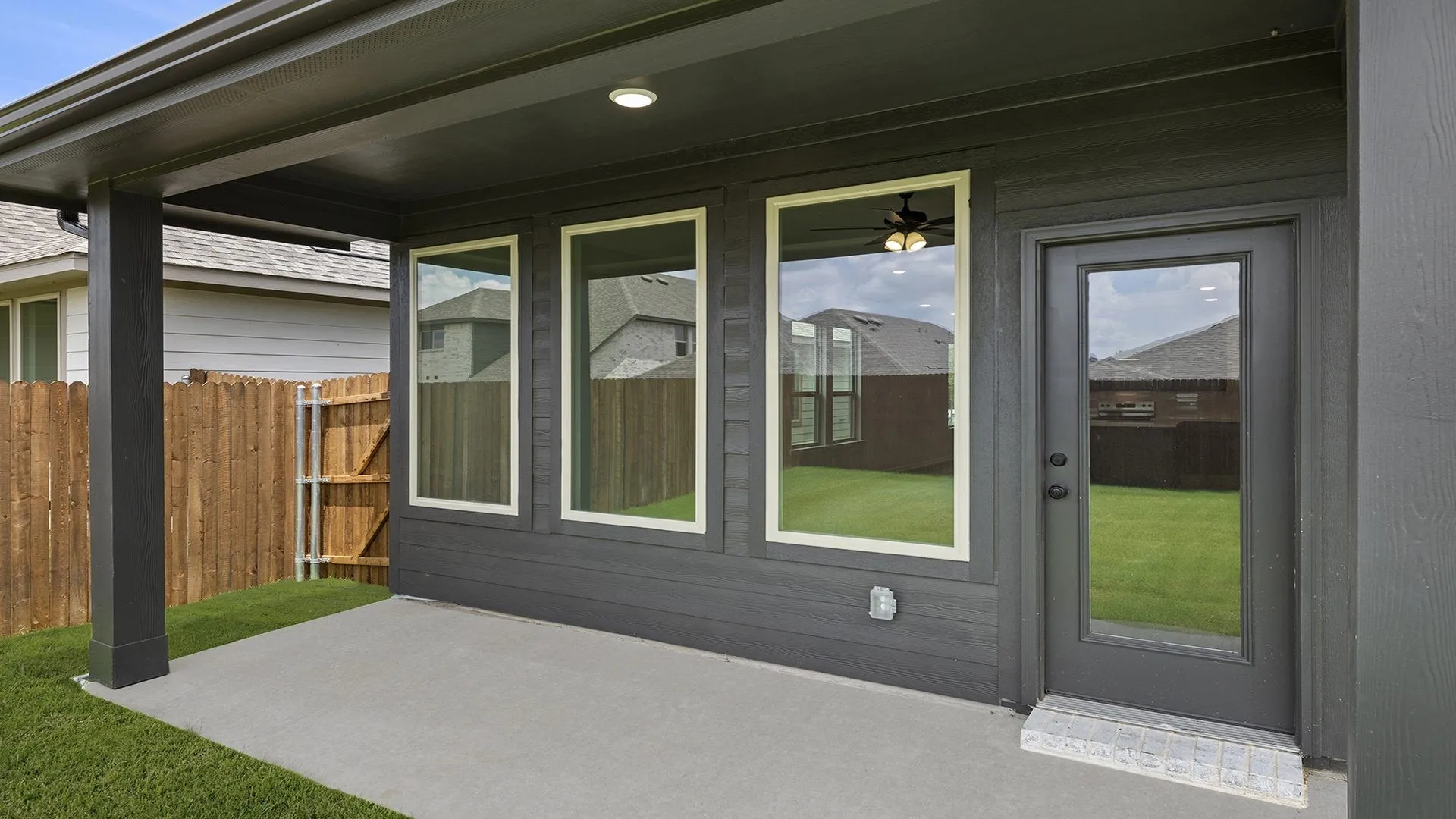 24_25. 1709 Meadow Crest - Patio