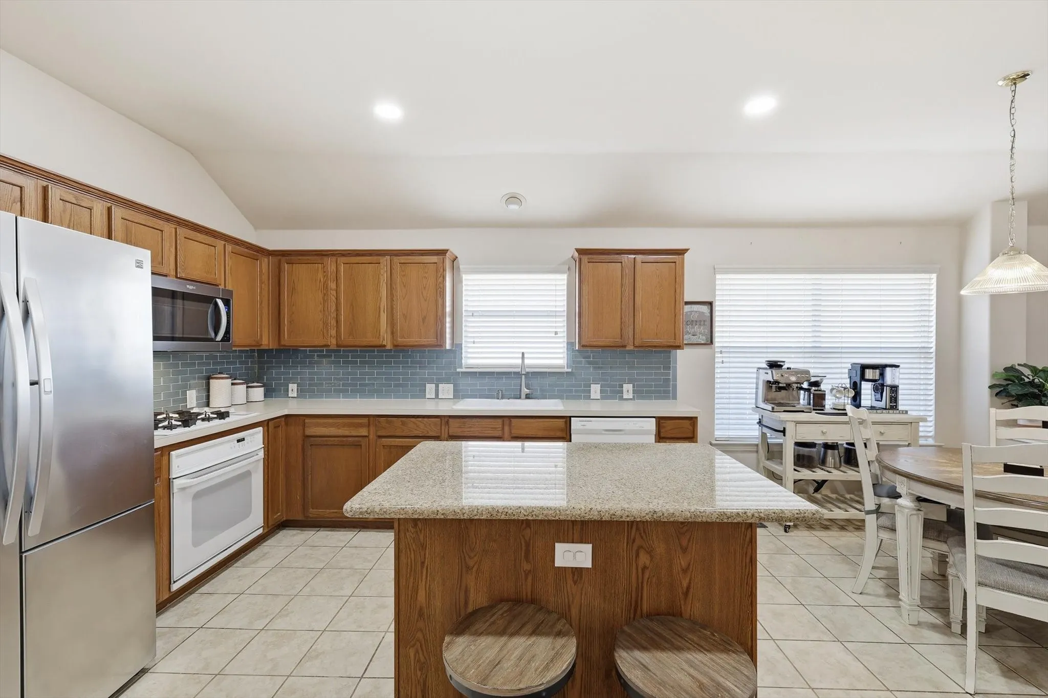 Single Family Residence For Sale in Tarrant County , 4168 Slick Rock, Fort Worth, Texas 76040, 3 Bedroom, 2 Bathroom, 2 Garage spaces, 1,918 Sqft, built in 1997, mls#21303484, Real Estate Agent in Fort Worth, Homes For Sale in Tarrant county, Homes For Sale in Fort Worth, Realtor in Fort Worth Texas, Real Estate Brokerage Independent Realty Texas, Luminita Cordes Realtor