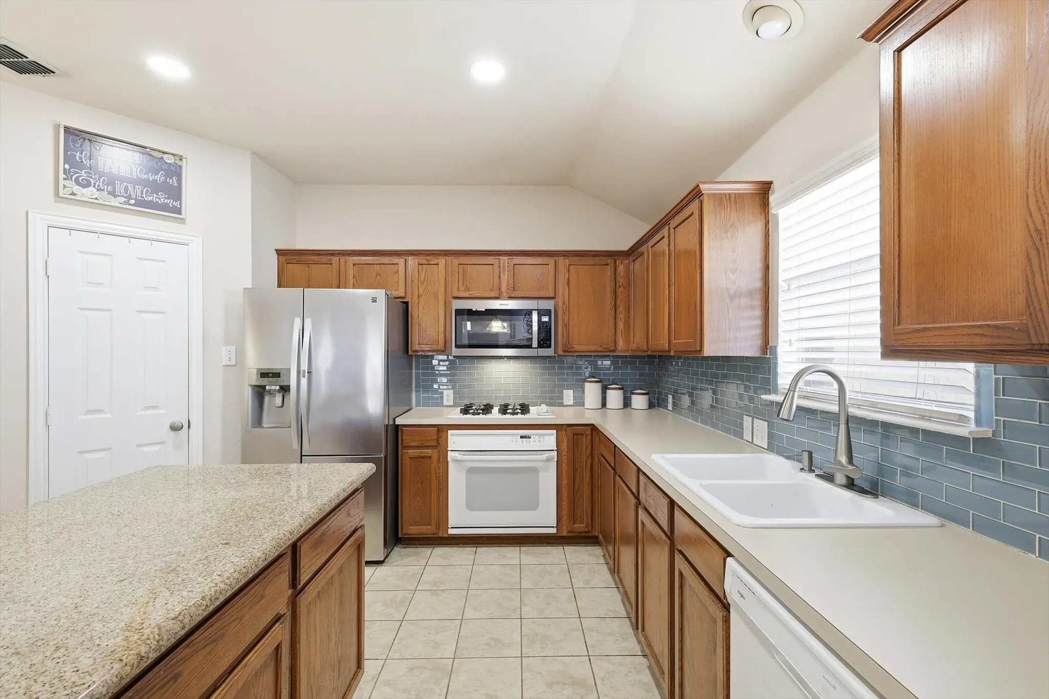 Single Family Residence For Sale in Tarrant County , 4168 Slick Rock, Fort Worth, Texas 76040, 3 Bedroom, 2 Bathroom, 2 Garage spaces, 1,918 Sqft, built in 1997, mls#21303484, Real Estate Agent in Fort Worth, Homes For Sale in Tarrant county, Homes For Sale in Fort Worth, Realtor in Fort Worth Texas, Real Estate Brokerage Independent Realty Texas, Luminita Cordes Realtor