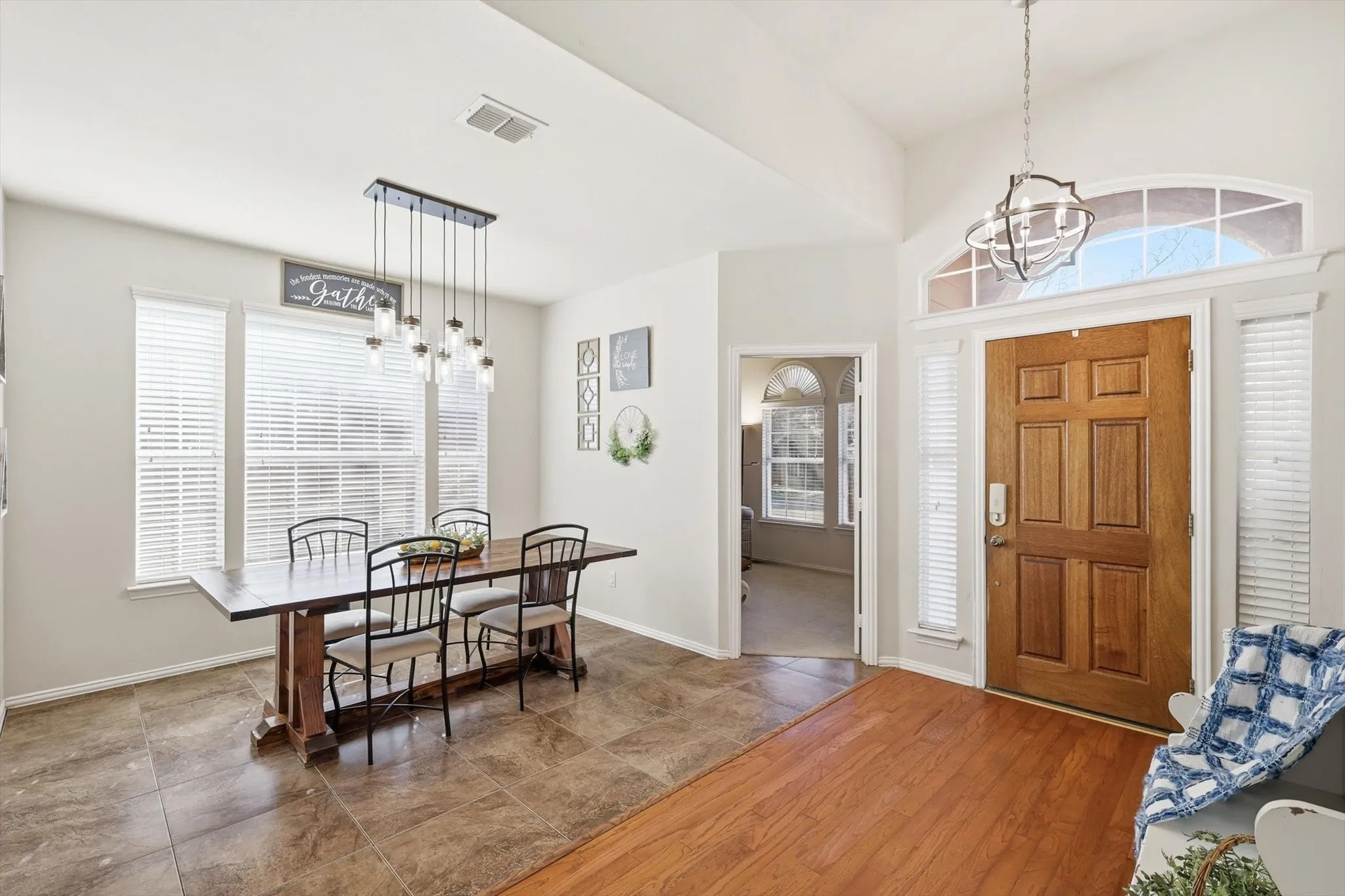 Single Family Residence For Sale in Tarrant County , 4168 Slick Rock, Fort Worth, Texas 76040, 3 Bedroom, 2 Bathroom, 2 Garage spaces, 1,918 Sqft, built in 1997, mls#21303484, Real Estate Agent in Fort Worth, Homes For Sale in Tarrant county, Homes For Sale in Fort Worth, Realtor in Fort Worth Texas, Real Estate Brokerage Independent Realty Texas, Luminita Cordes Realtor